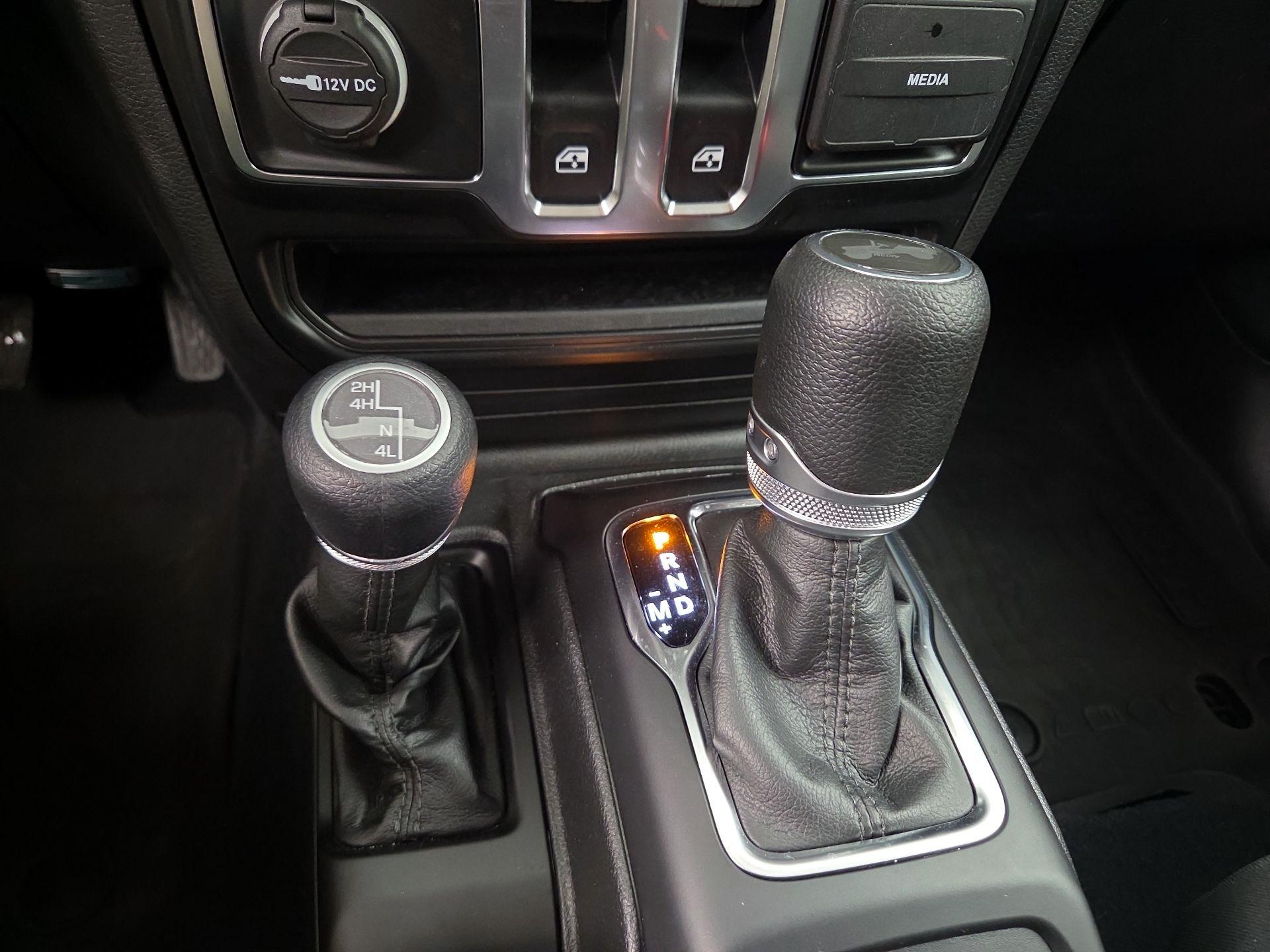 Thumbnail: 2022 Jeep Wrangler - 18