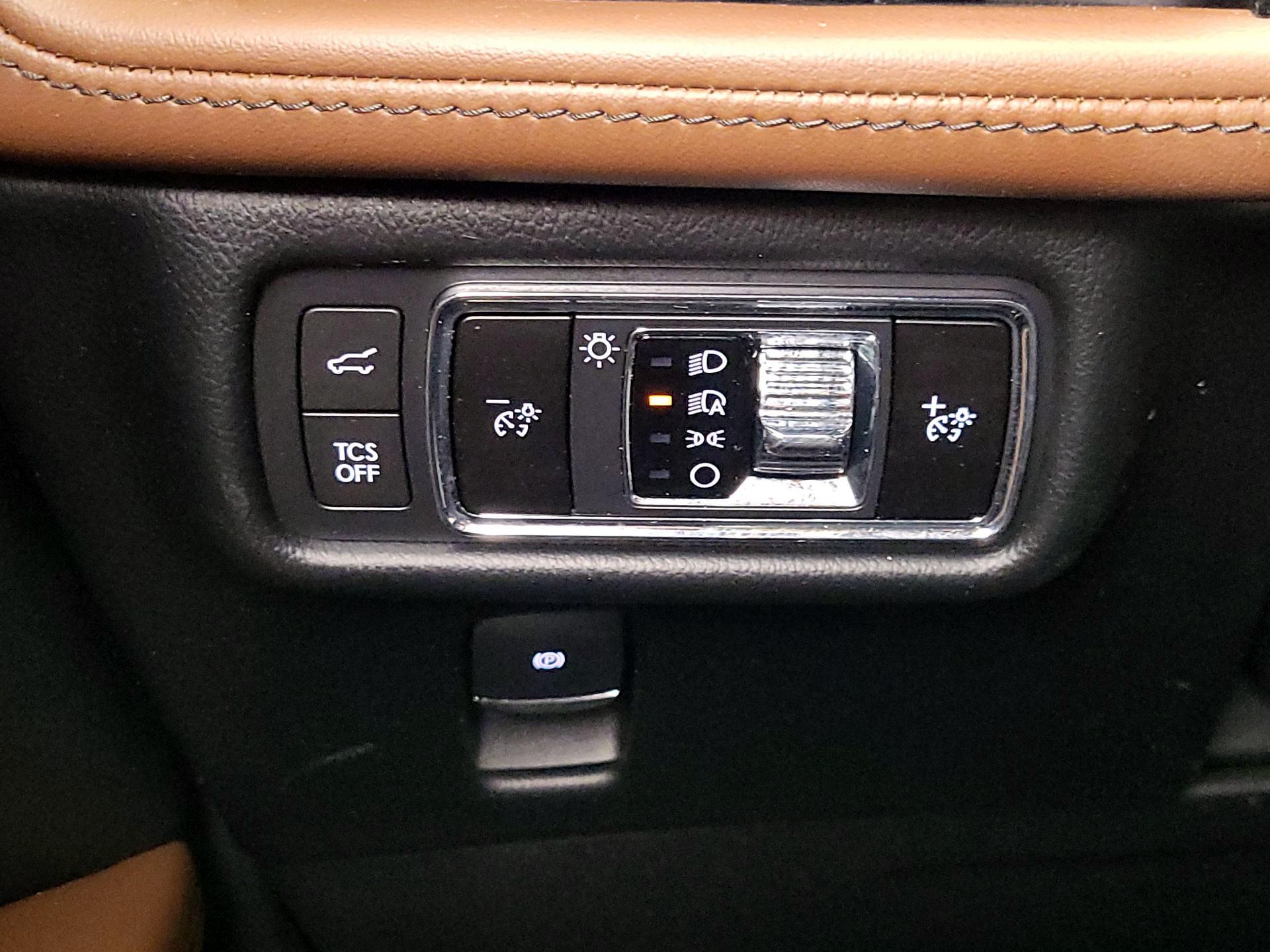 Thumbnail: 2022 Lincoln Nautilus - 13