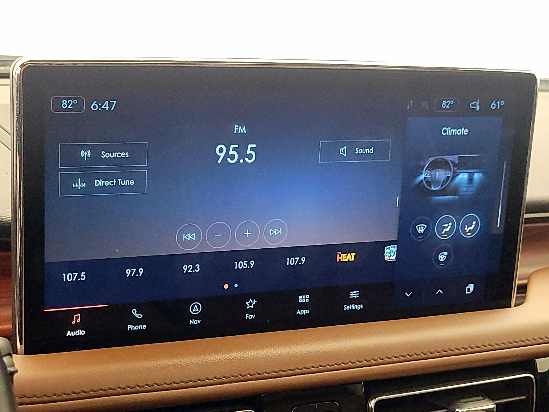 Thumbnail: 2022 Lincoln Nautilus - 16