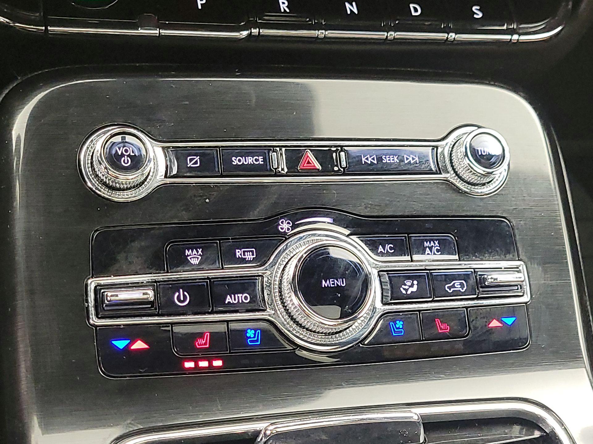 Thumbnail: 2022 Lincoln Nautilus - 17