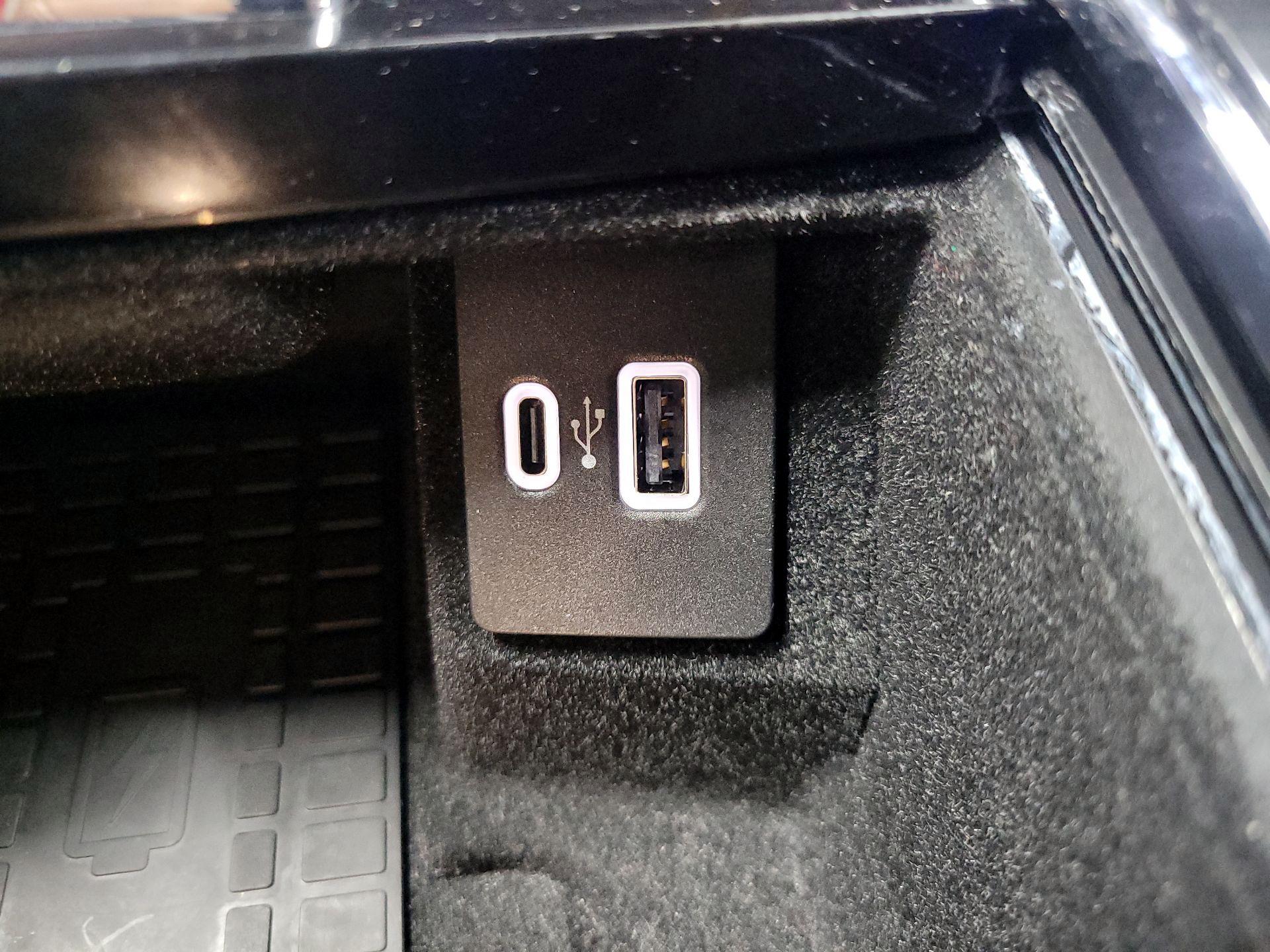 Thumbnail: 2022 Lincoln Nautilus - 19