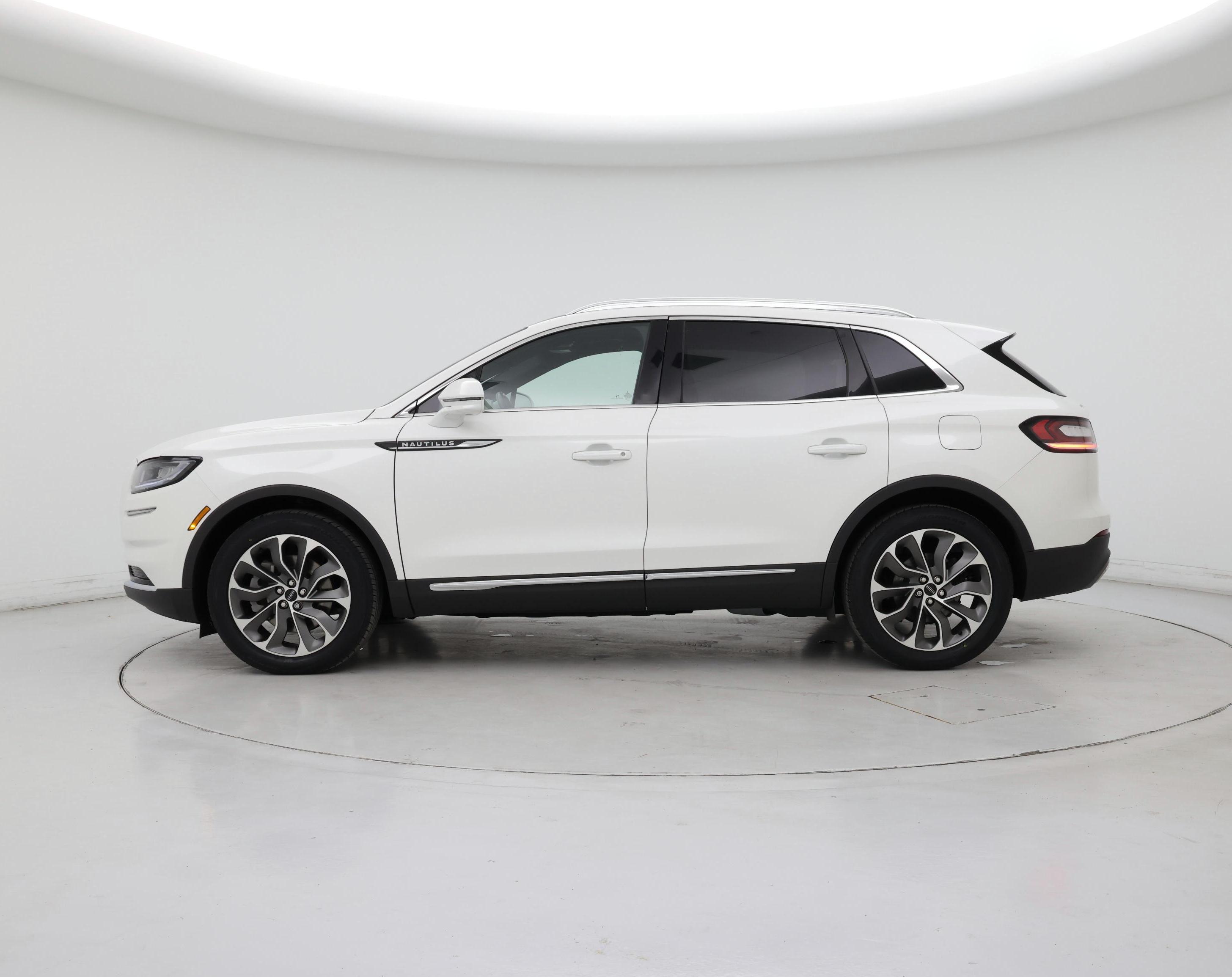 Thumbnail: 2022 Lincoln Nautilus - 3