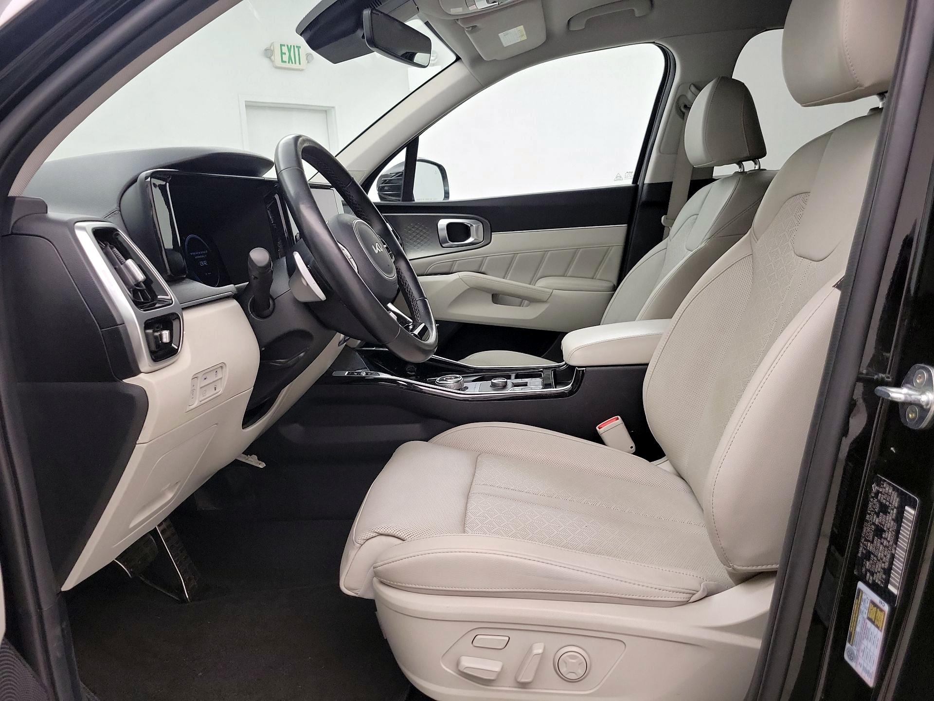 Thumbnail: 2022 Kia Sorento - 11