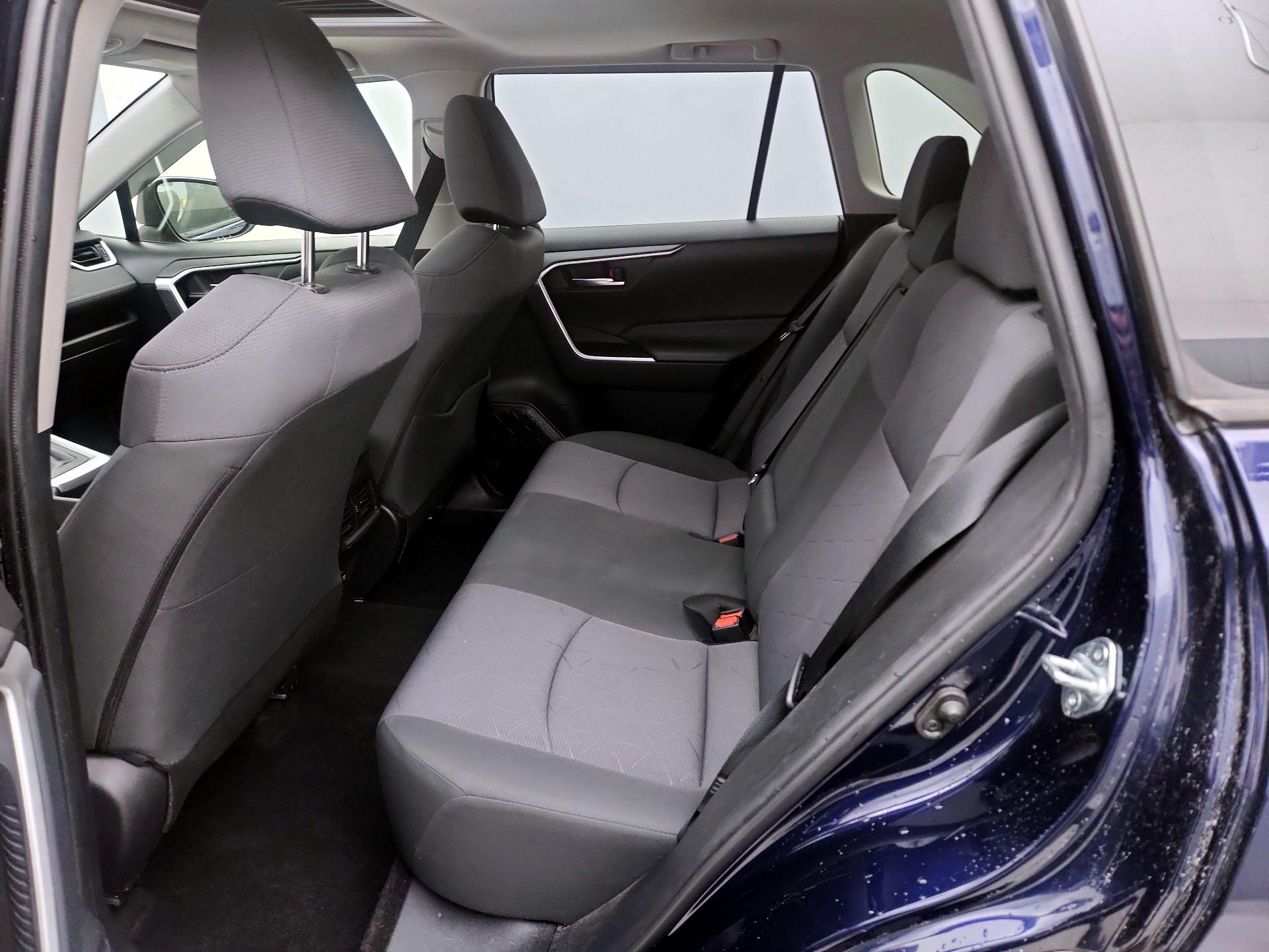 Thumbnail: 2019 Toyota RAV4 - 20