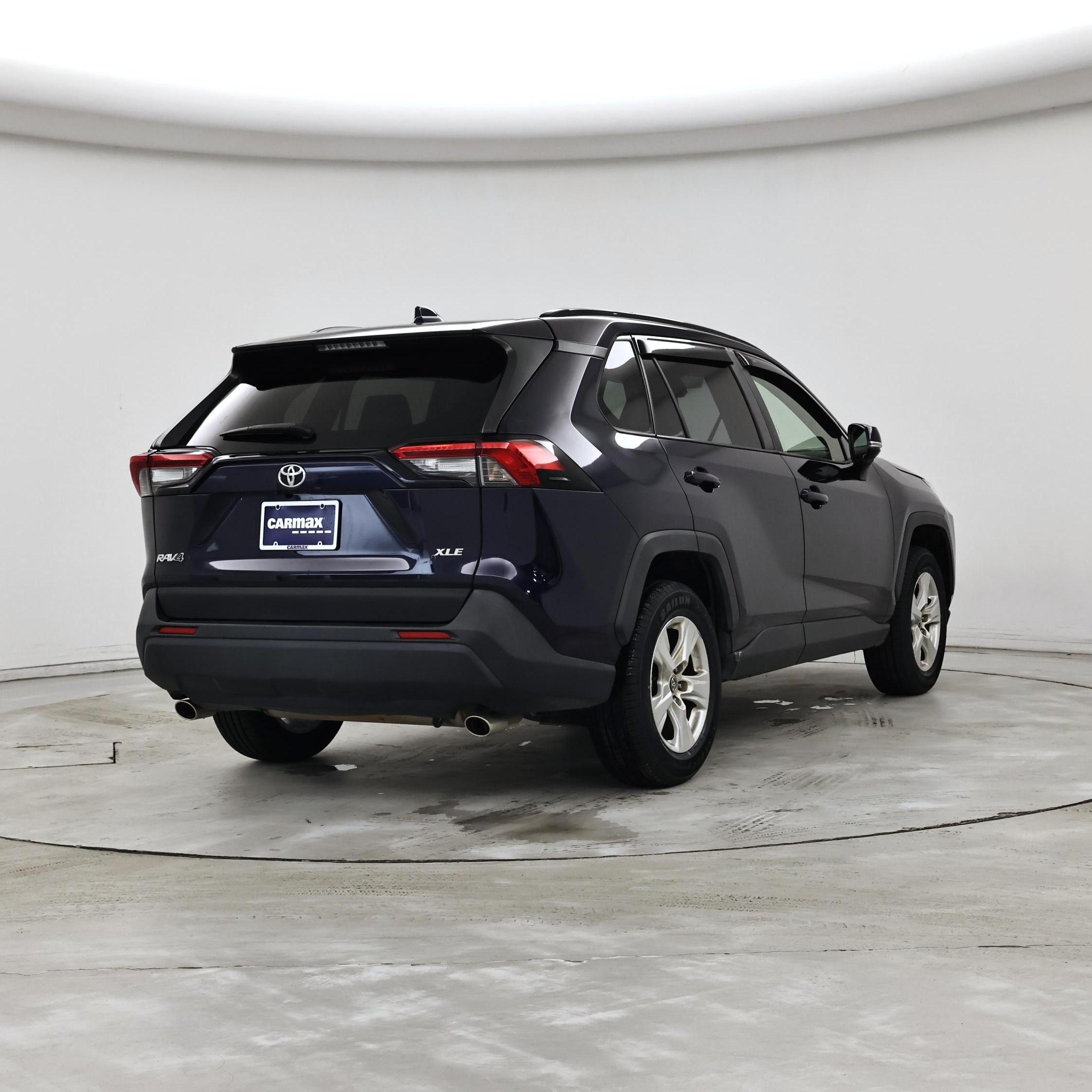 Thumbnail: 2019 Toyota RAV4 - 8