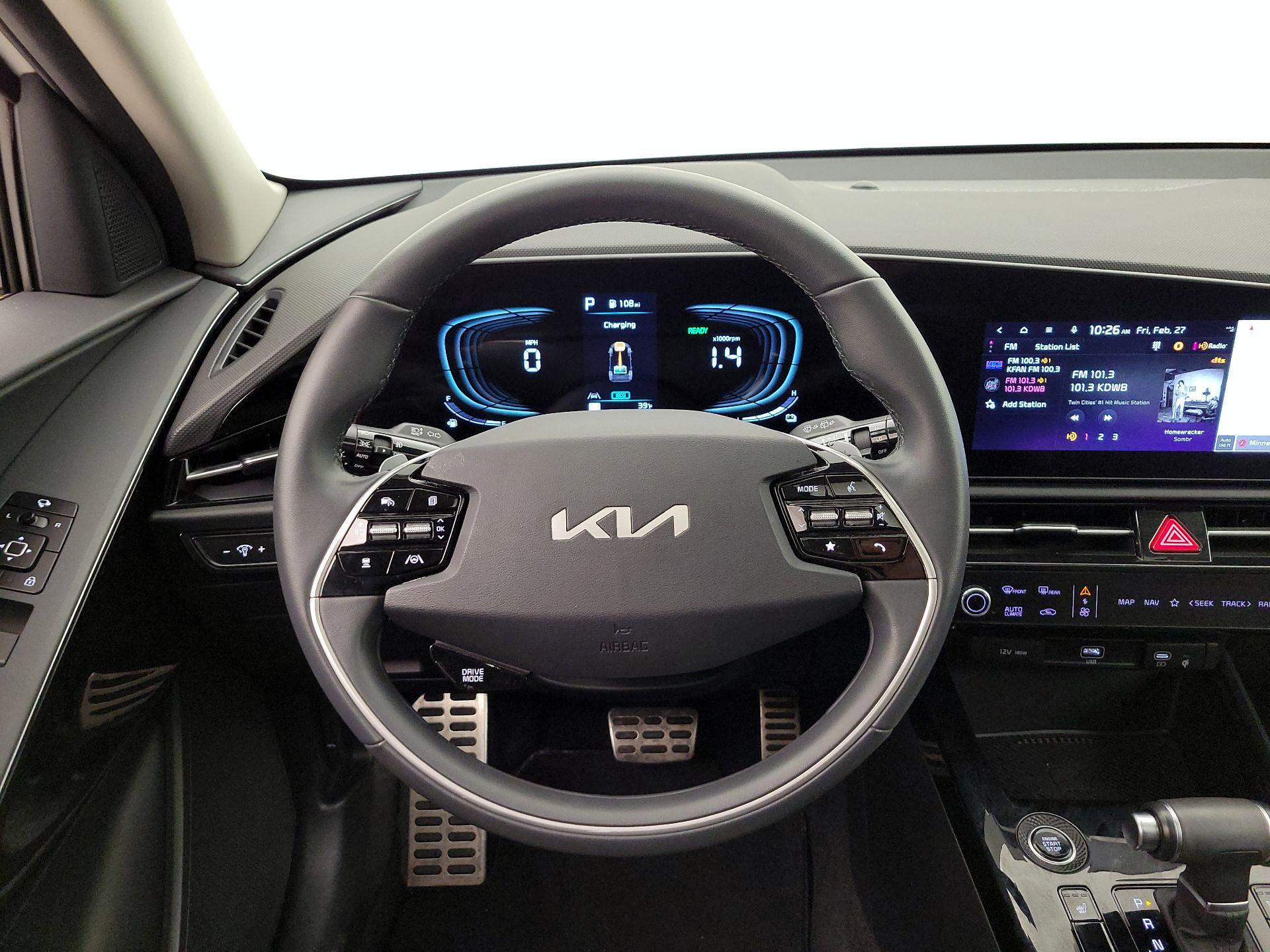 Thumbnail: 2023 Kia Niro - 10
