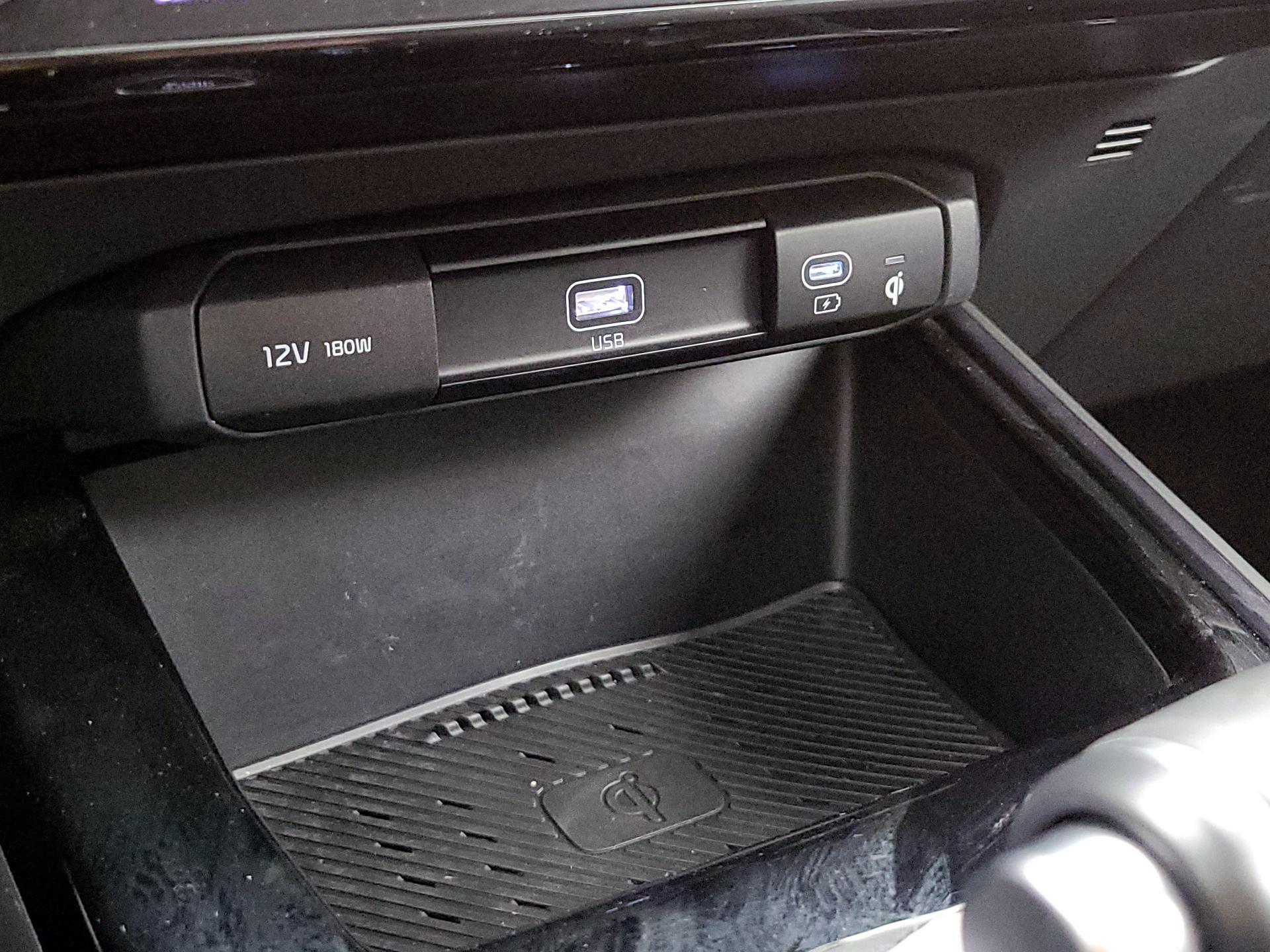 Thumbnail: 2023 Kia Niro - 19