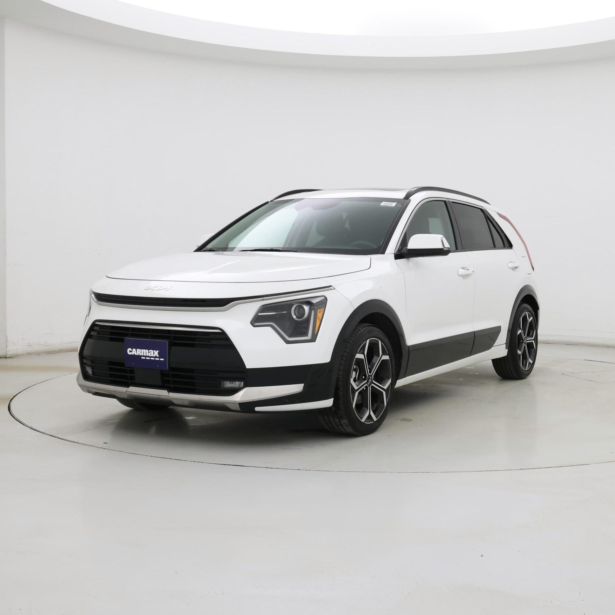 Thumbnail: 2023 Kia Niro - 4