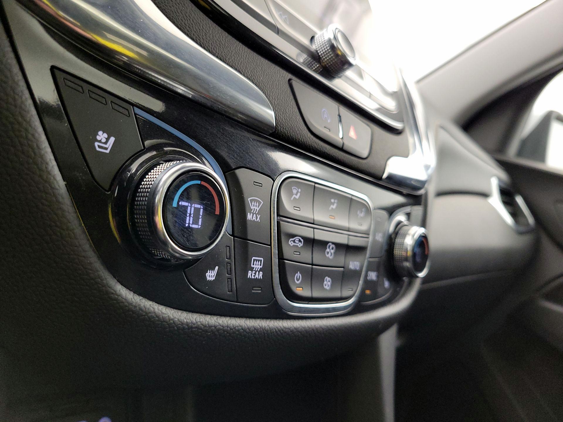 Thumbnail: 2023 Chevrolet Equinox - 16