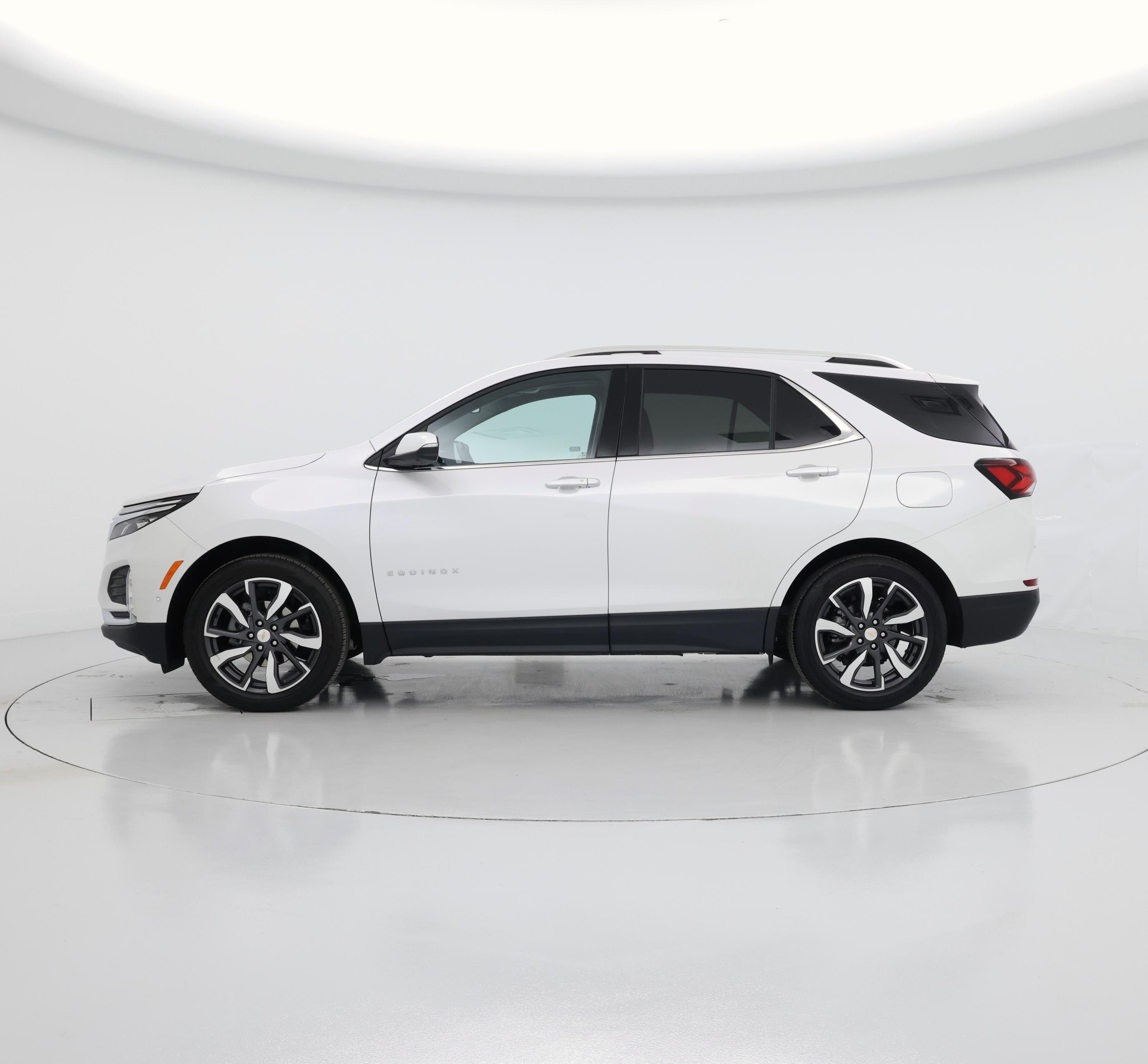 Thumbnail: 2023 Chevrolet Equinox - 3