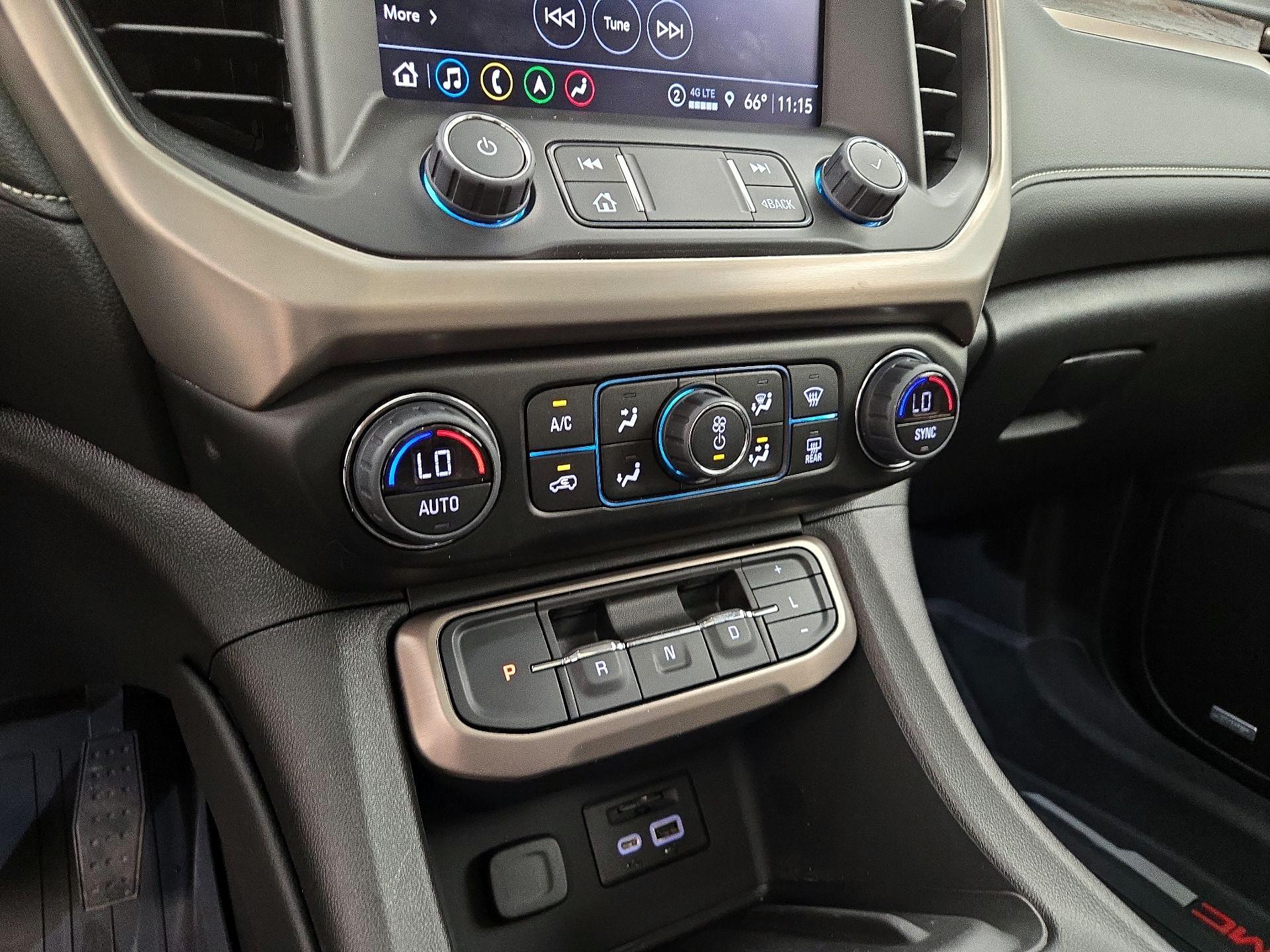 Thumbnail: 2023 GMC Acadia - 17