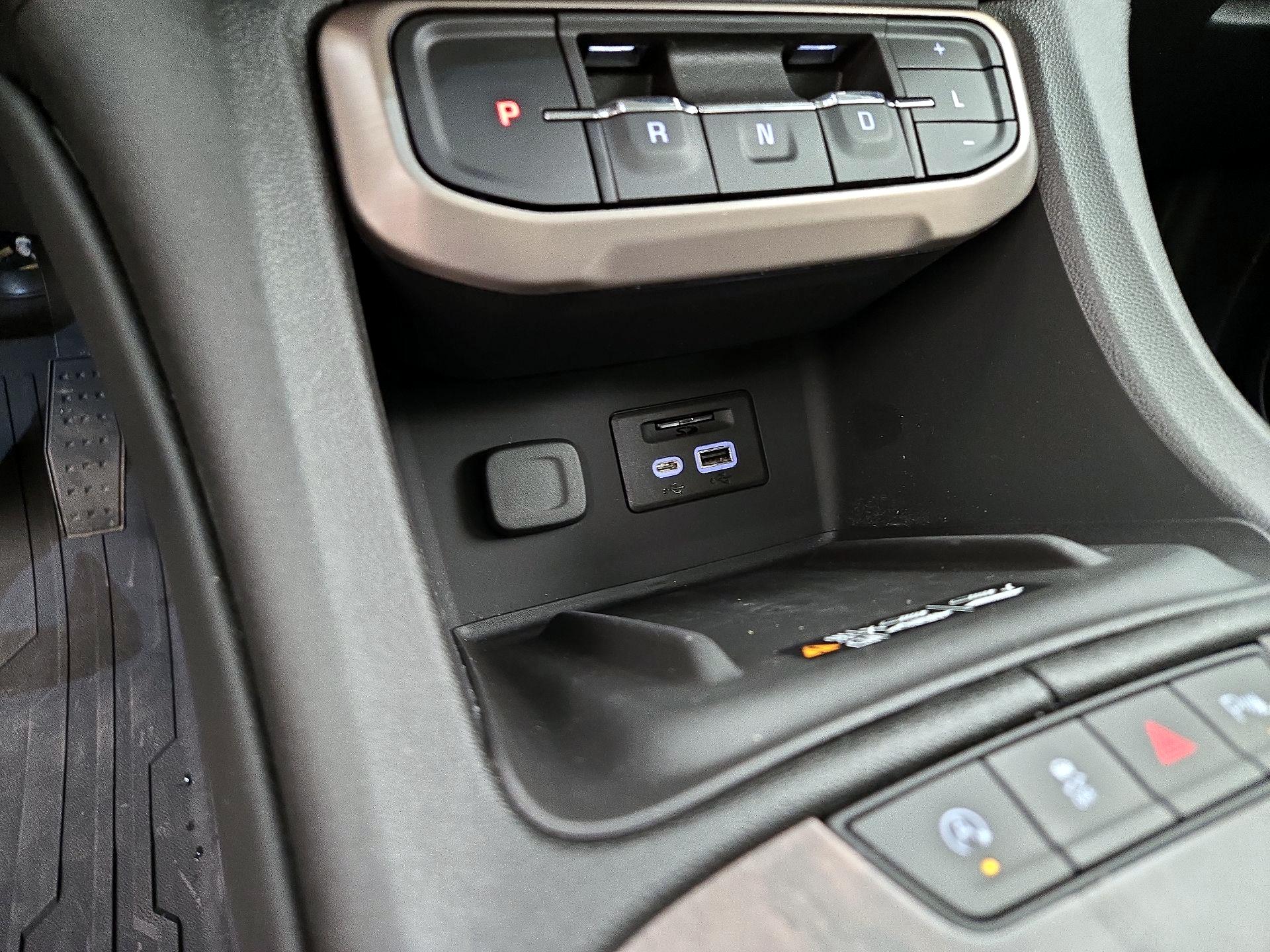 Thumbnail: 2023 GMC Acadia - 19