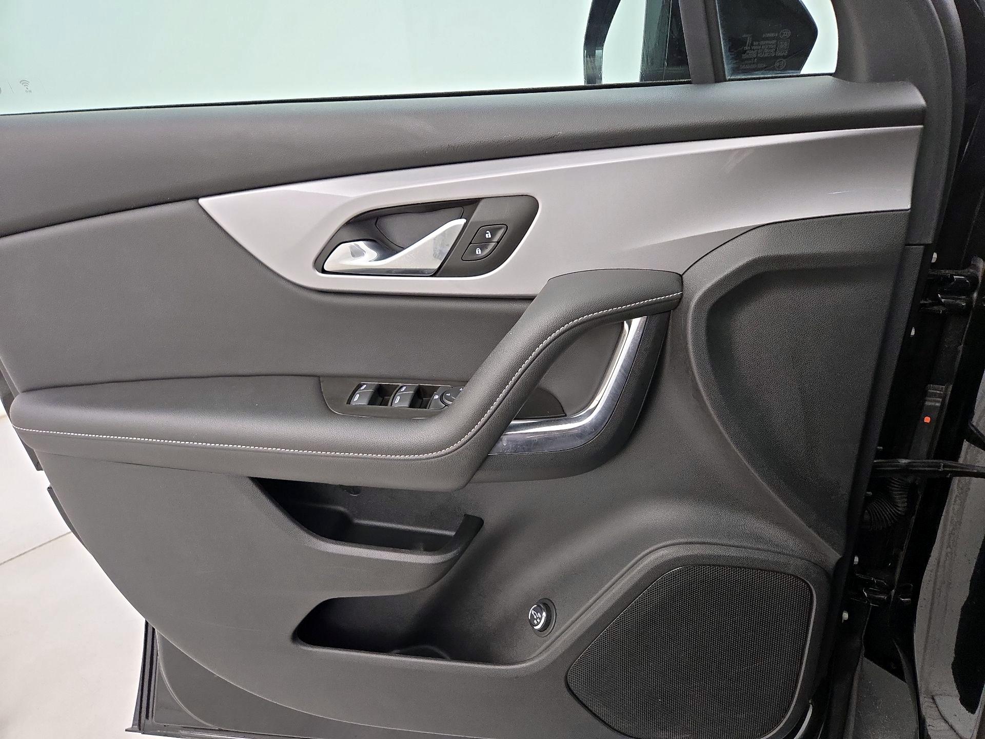 Thumbnail: 2023 Chevrolet Blazer - 12