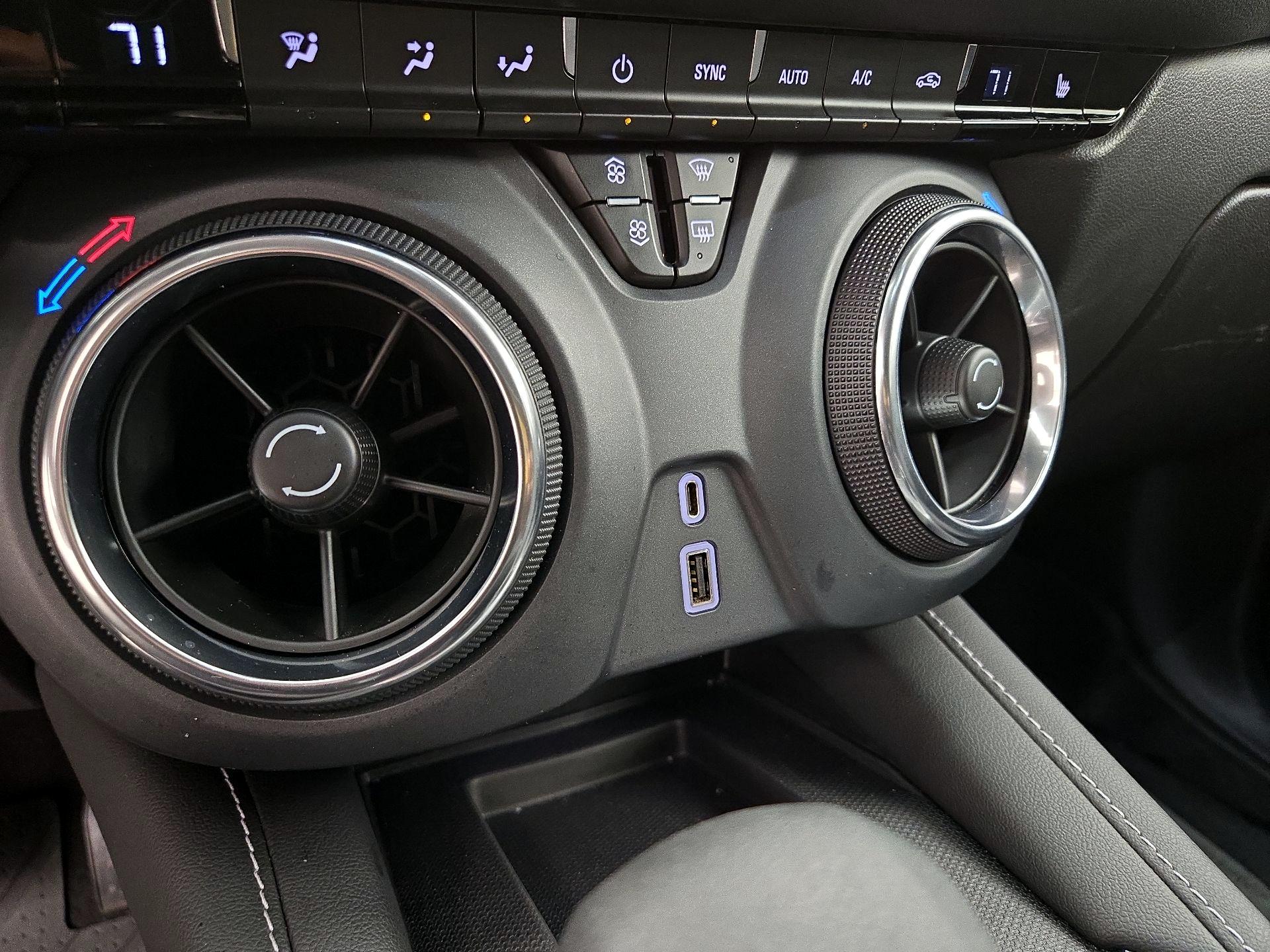 Thumbnail: 2023 Chevrolet Blazer - 18