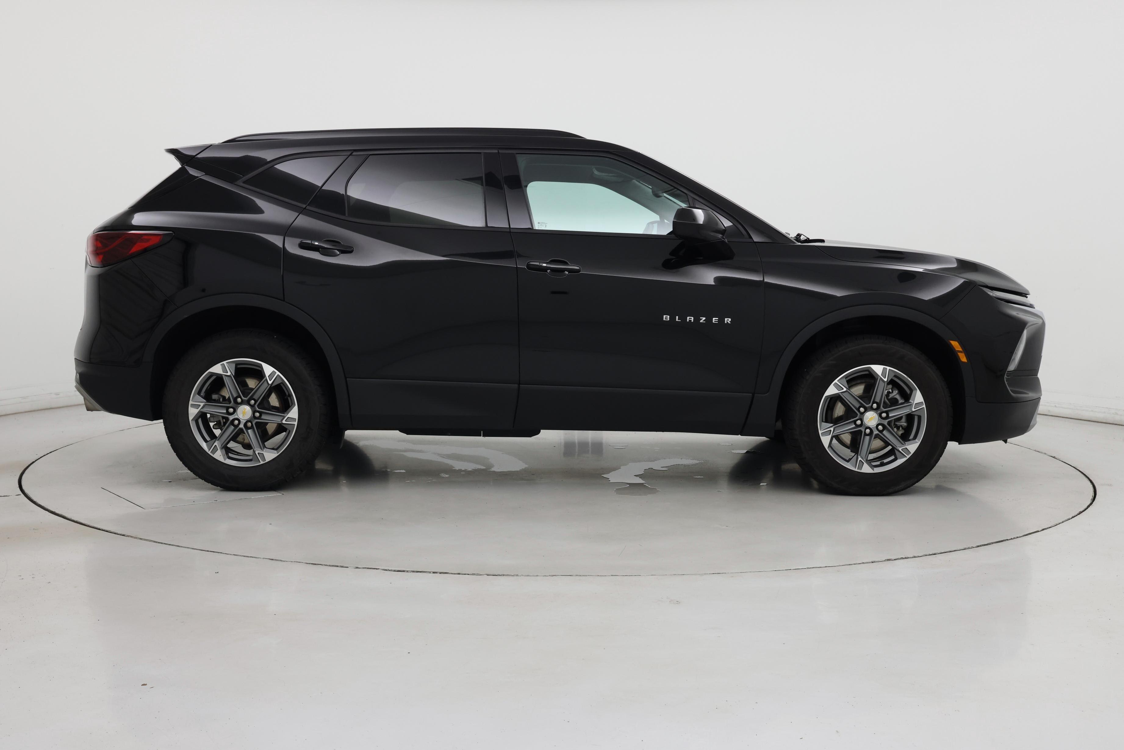 Thumbnail: 2023 Chevrolet Blazer - 7