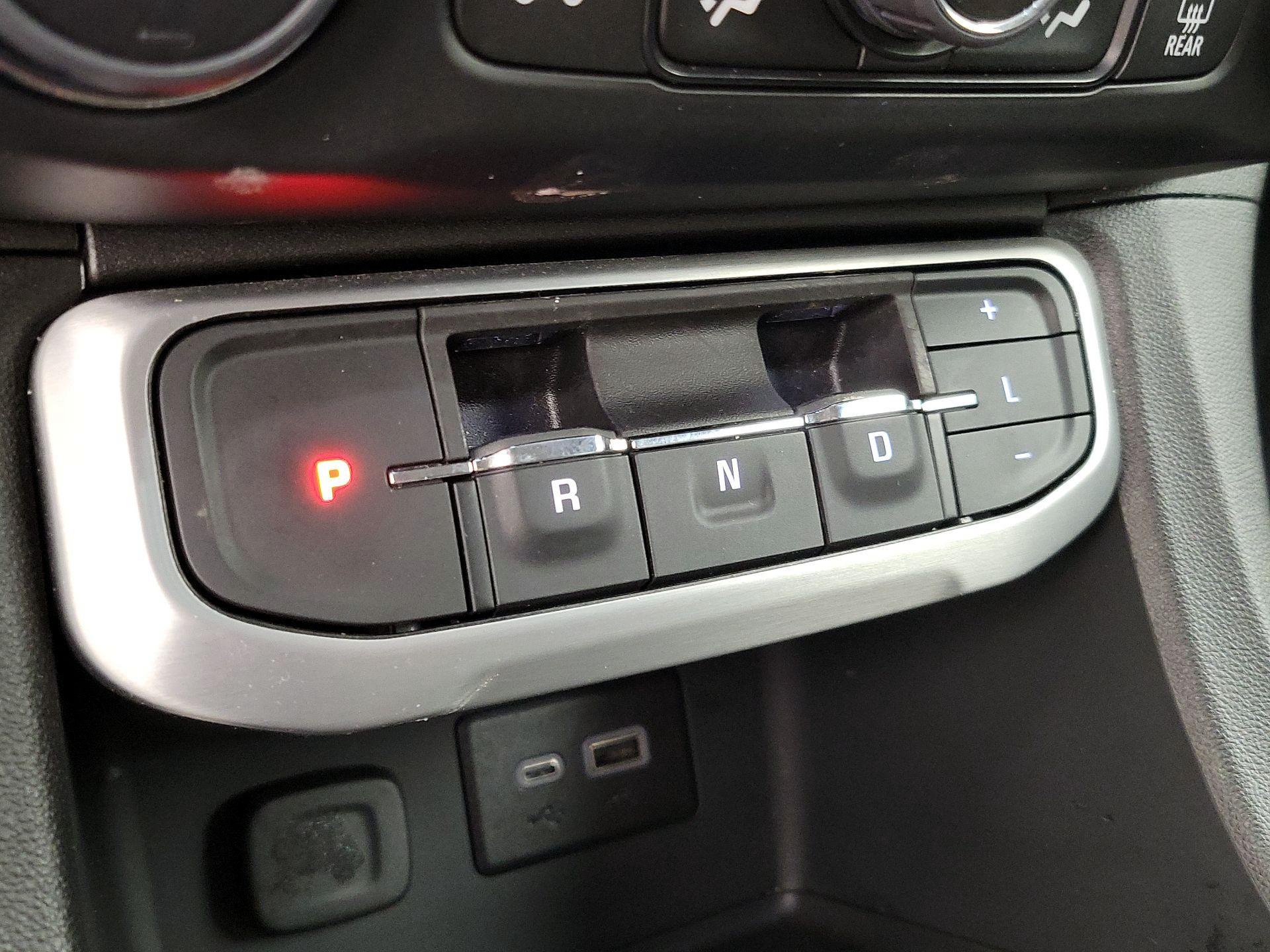 Thumbnail: 2023 GMC Acadia - 17