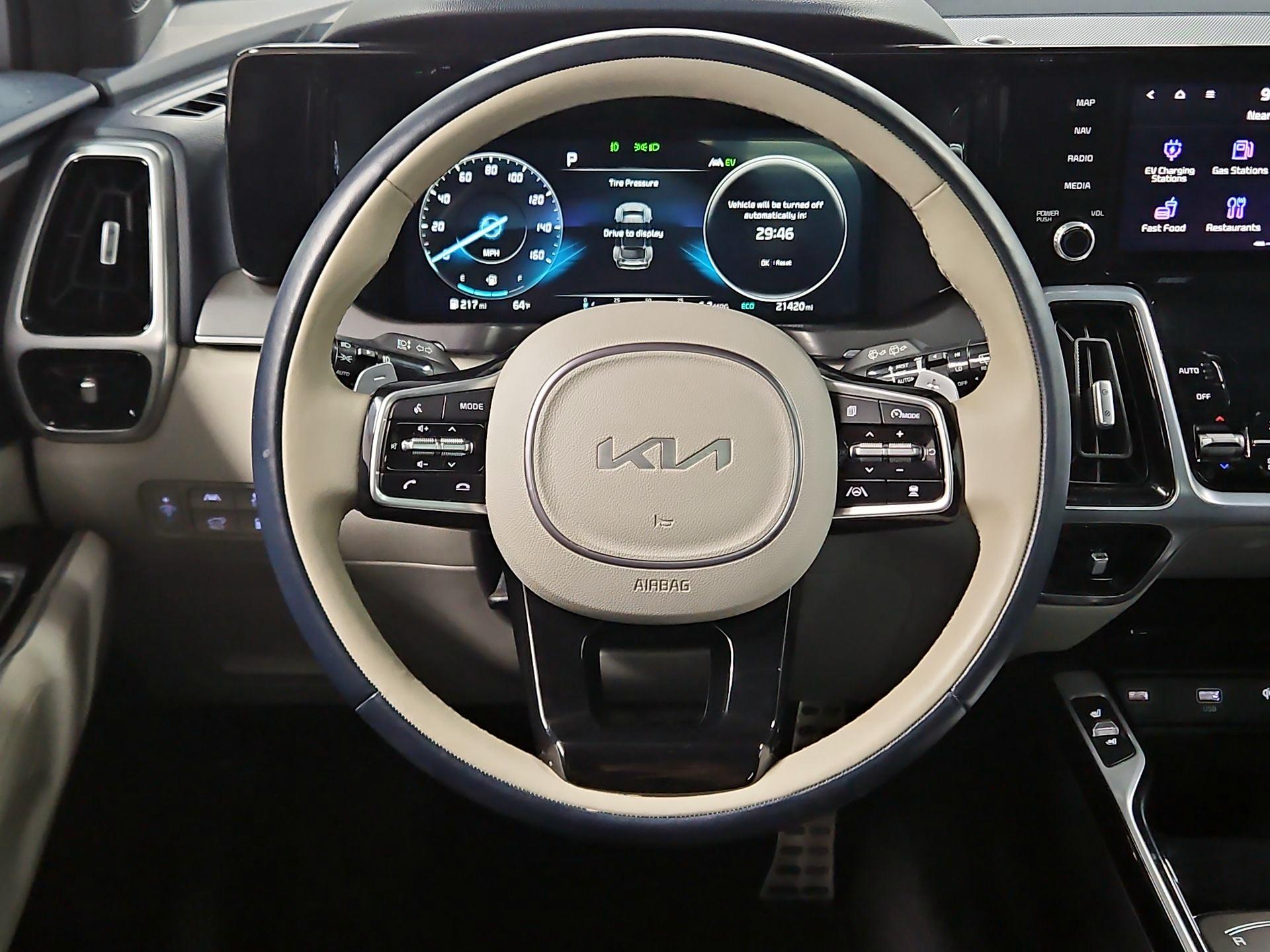 Thumbnail: 2023 Kia Sorento - 10