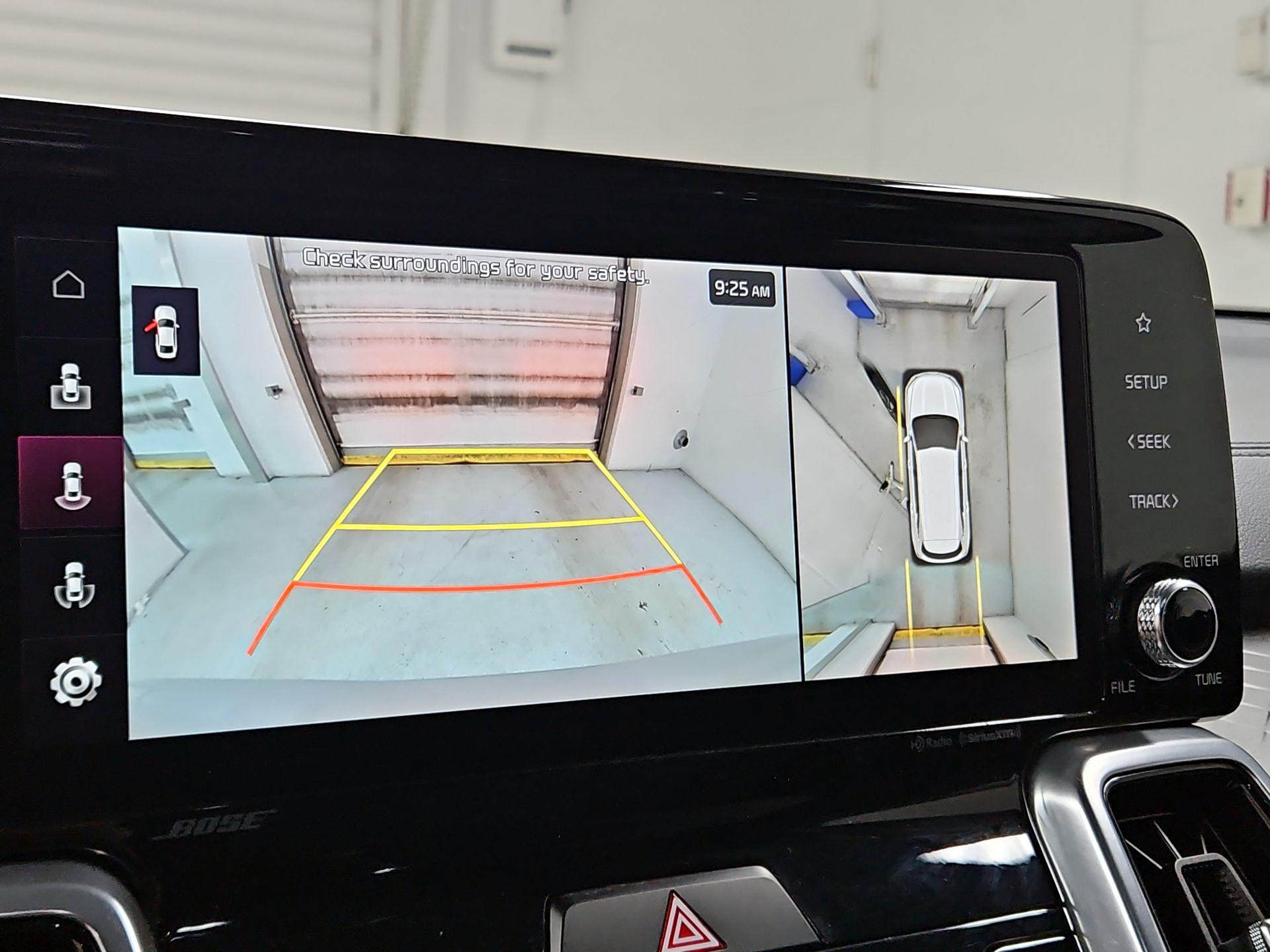 Thumbnail: 2023 Kia Sorento - 15