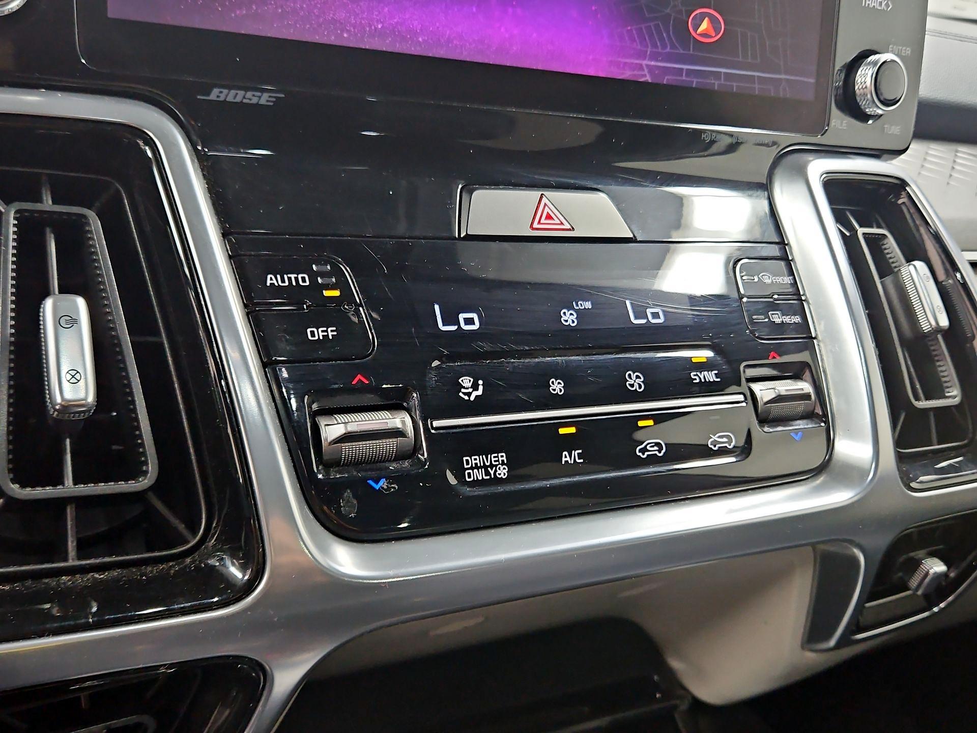 Thumbnail: 2023 Kia Sorento - 17