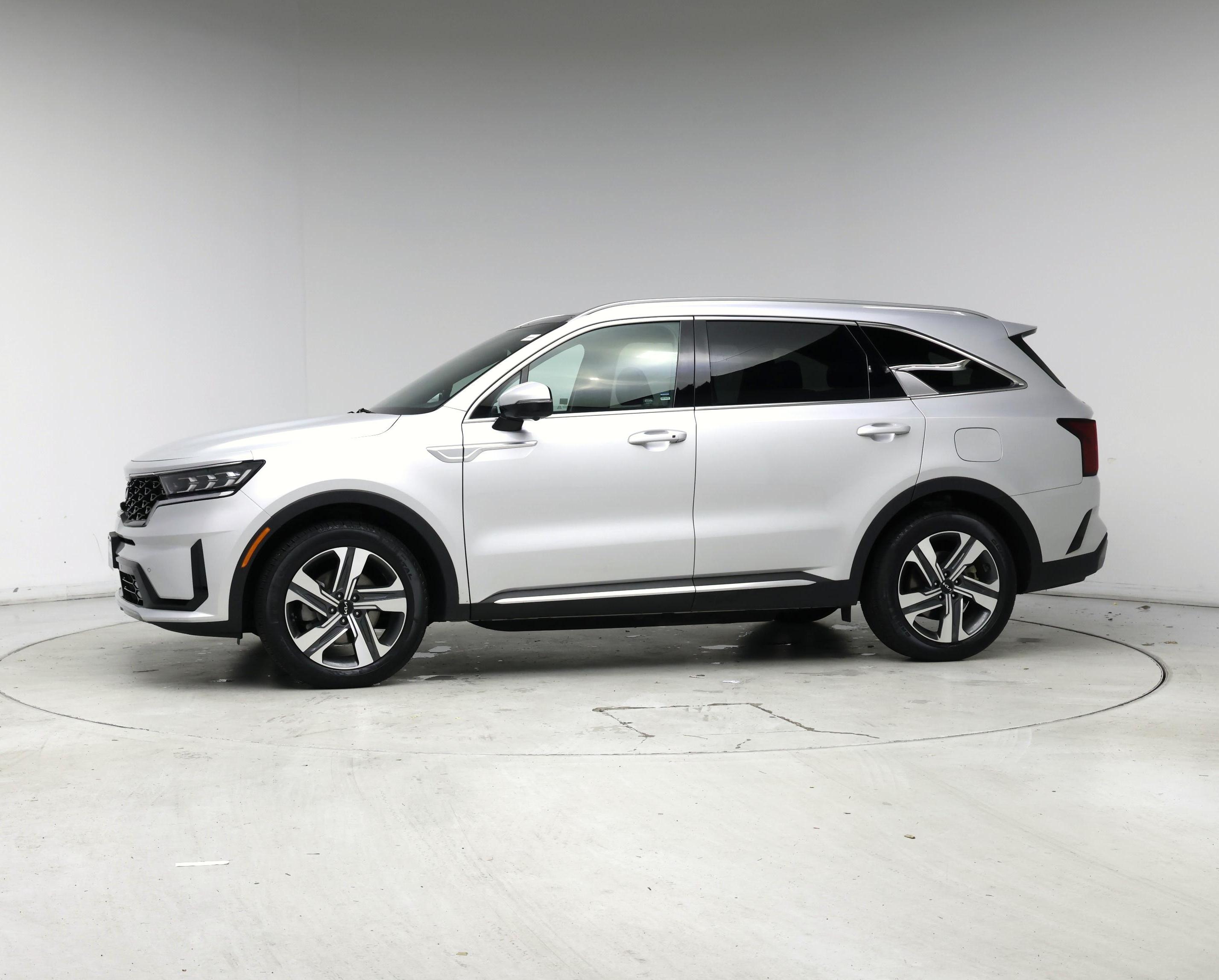 Thumbnail: 2023 Kia Sorento - 3