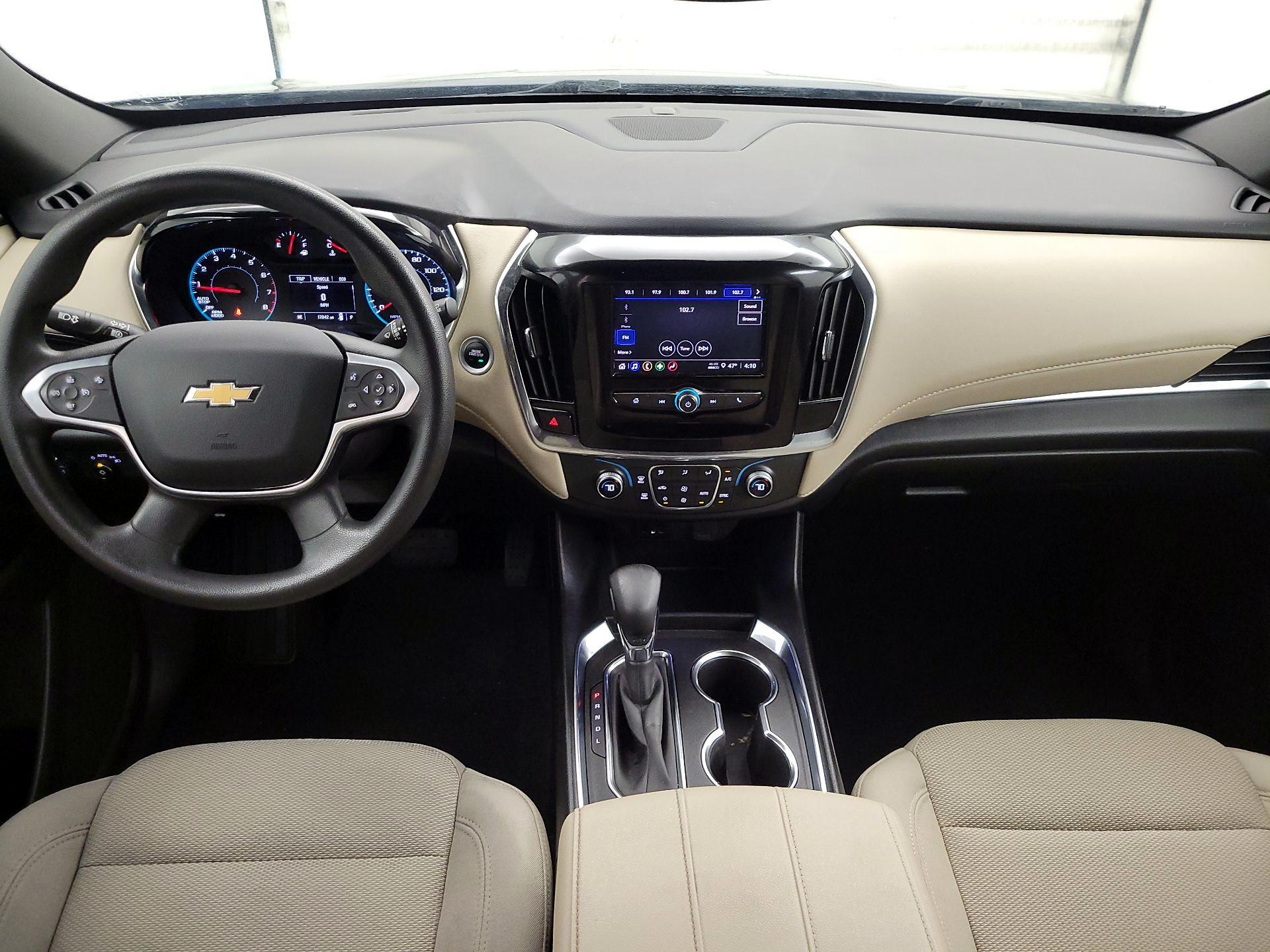 Thumbnail: 2023 Chevrolet Traverse - 9