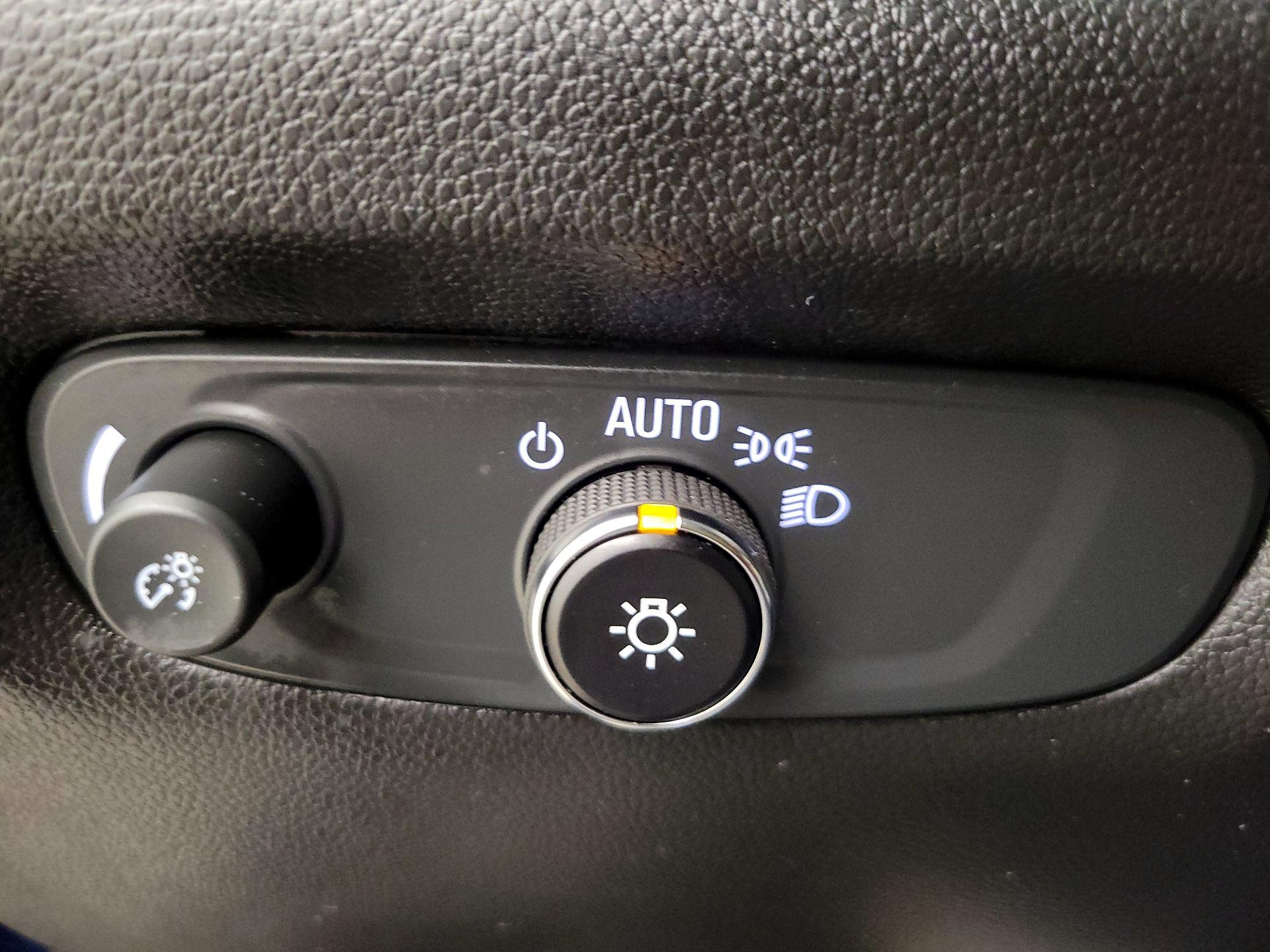 Thumbnail: 2023 Chevrolet Traverse - 13