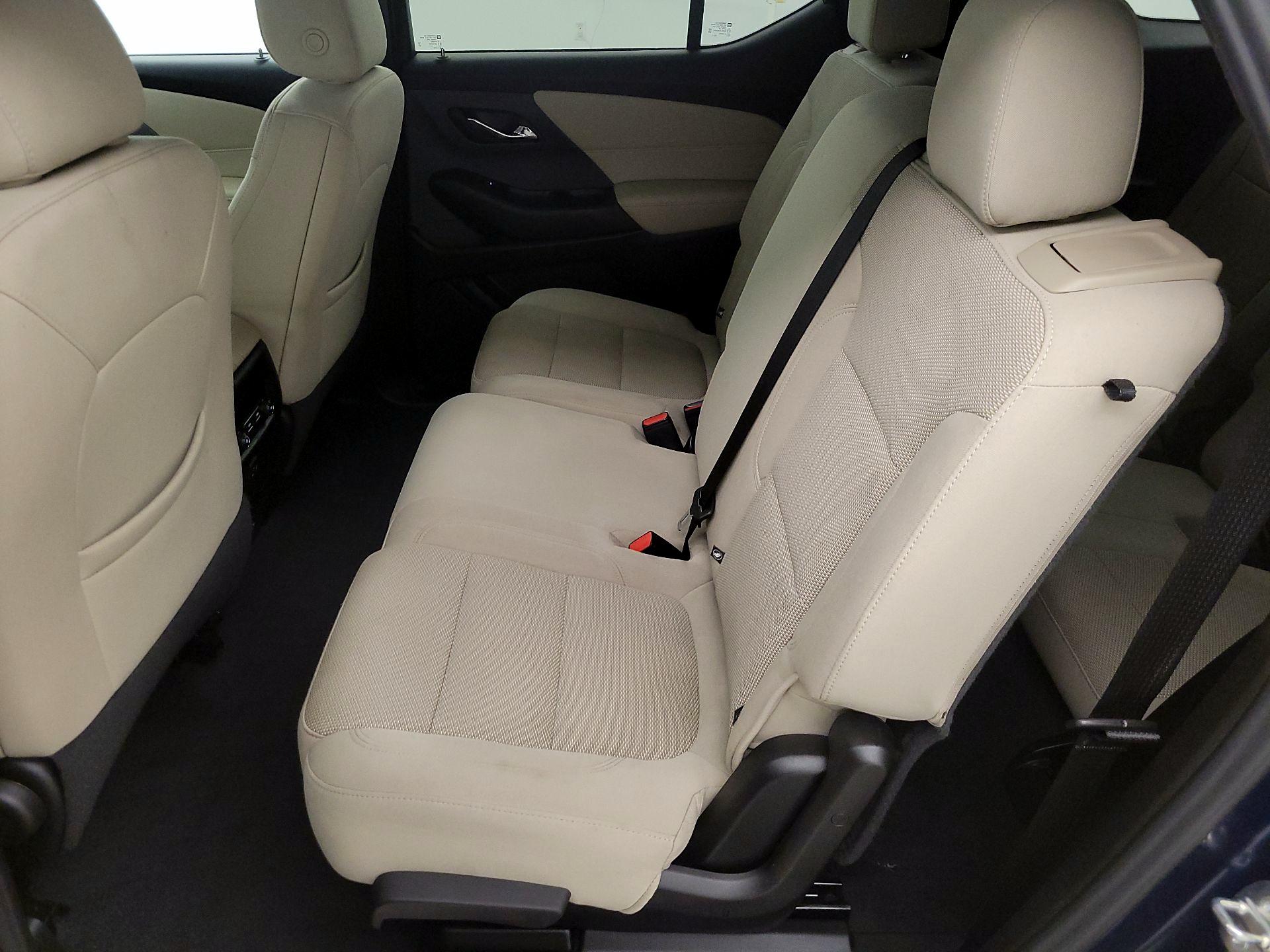 Thumbnail: 2023 Chevrolet Traverse - 19