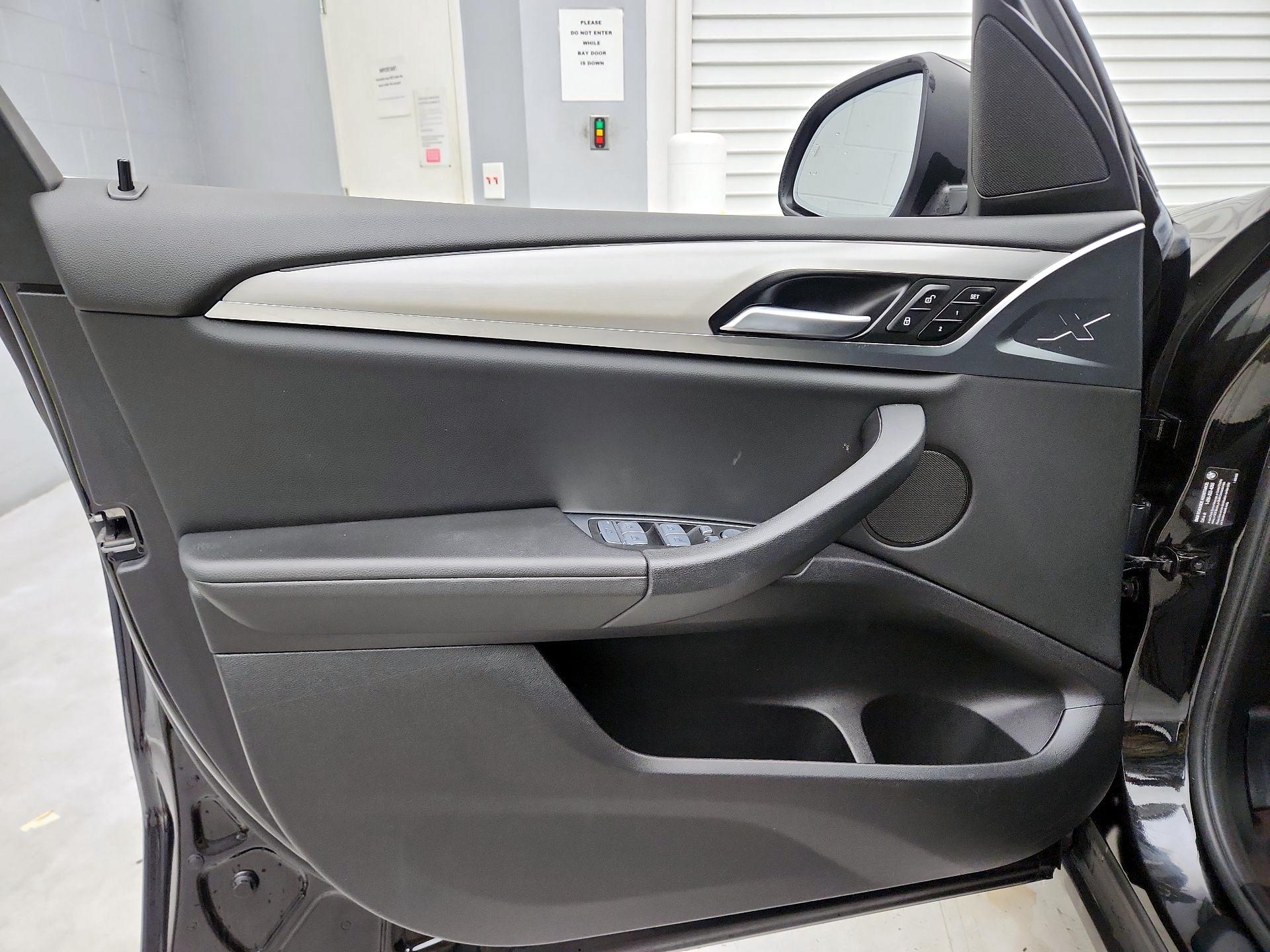 Thumbnail: 2022 BMW X3 - 12