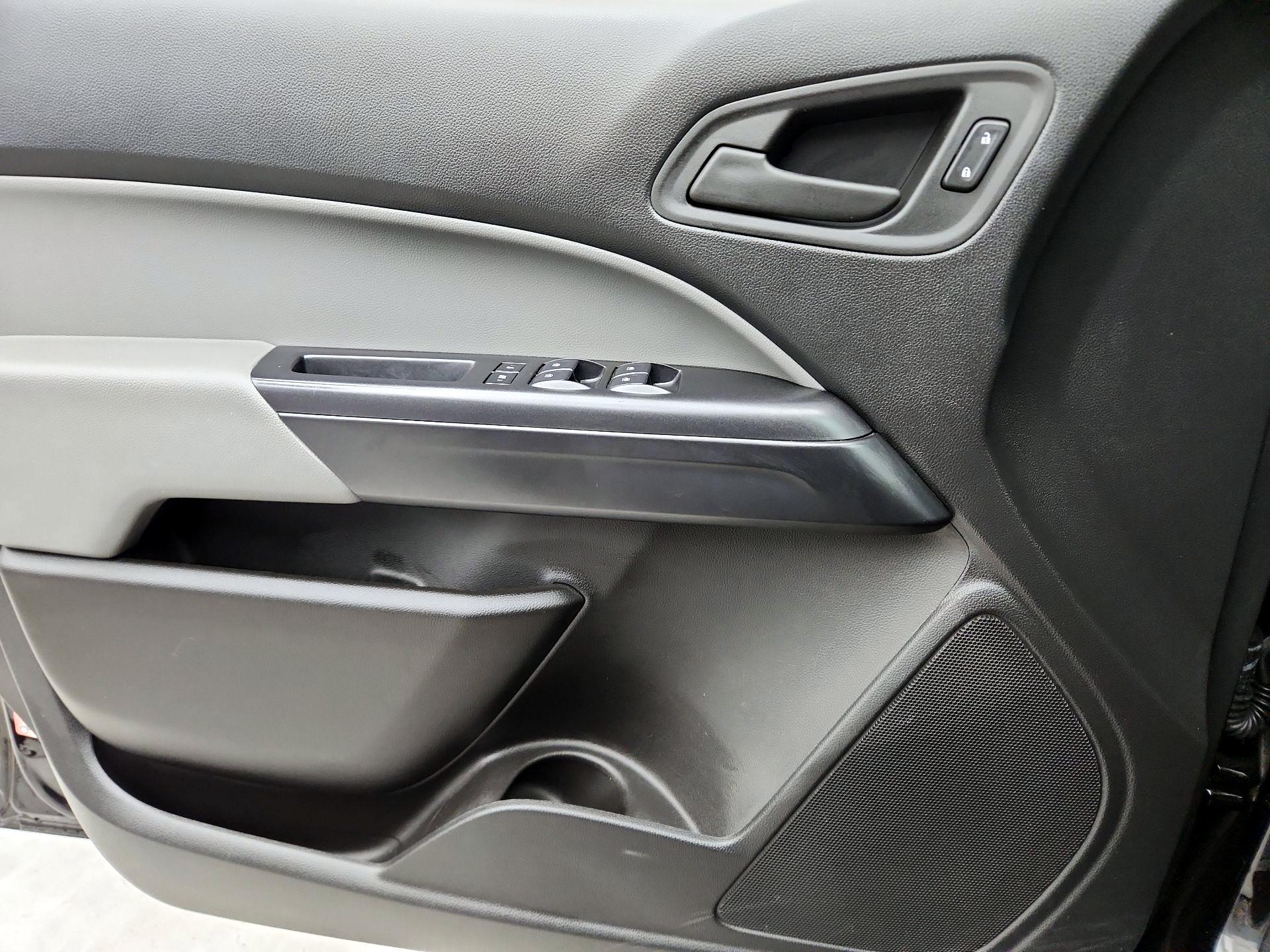 Thumbnail: 2022 Chevrolet Colorado - 12