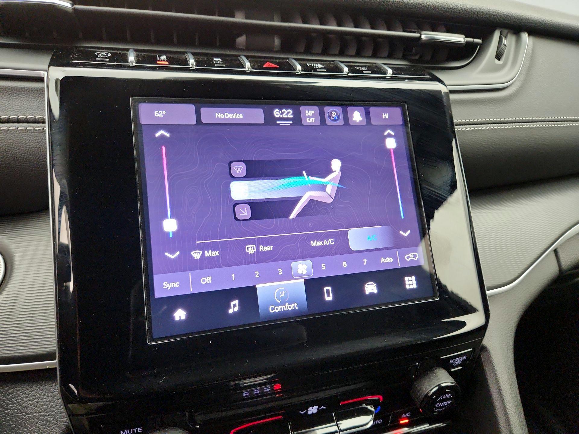 Thumbnail: 2025 Jeep Grand Cherokee - 16