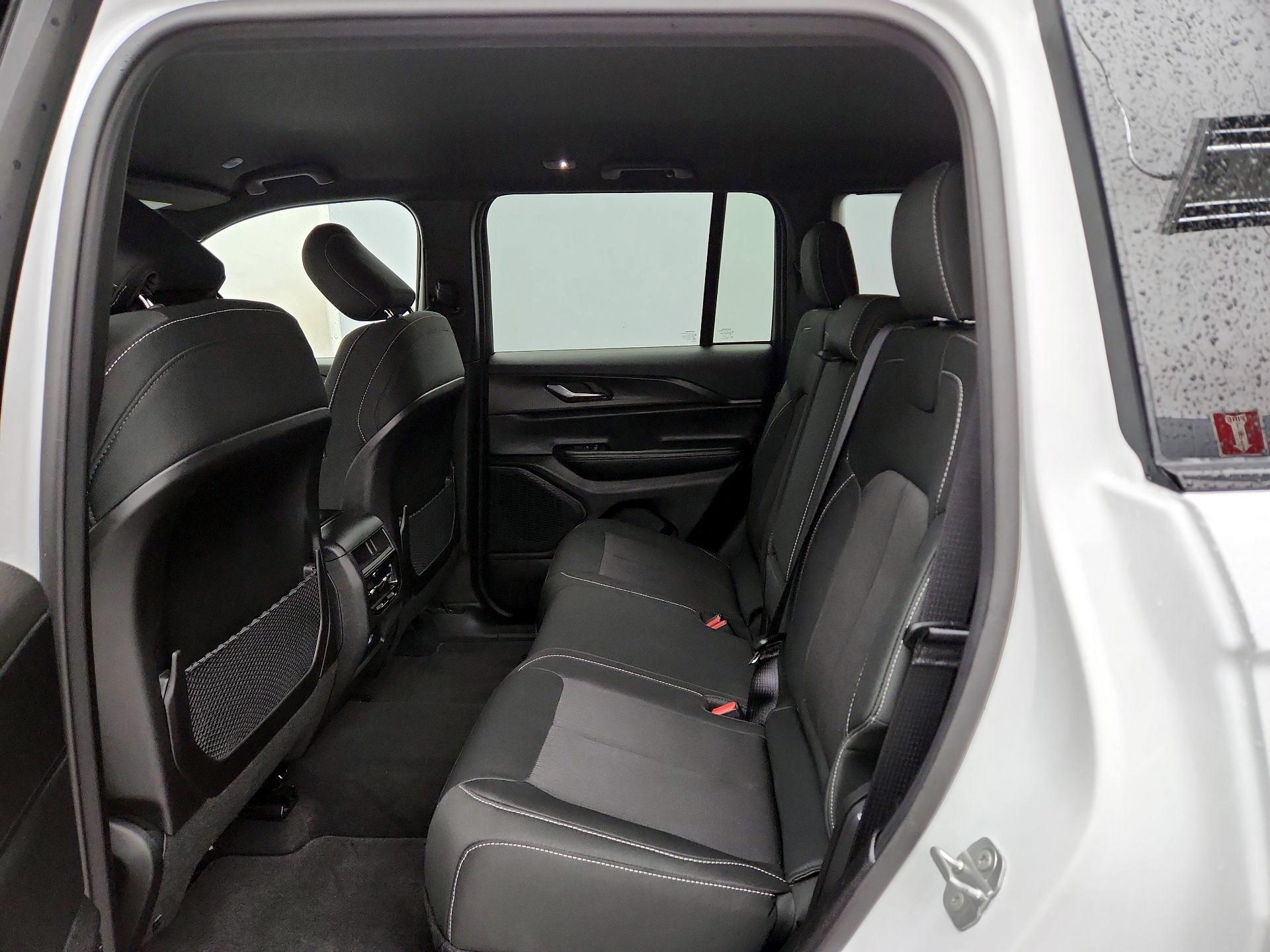 Thumbnail: 2025 Jeep Grand Cherokee - 19