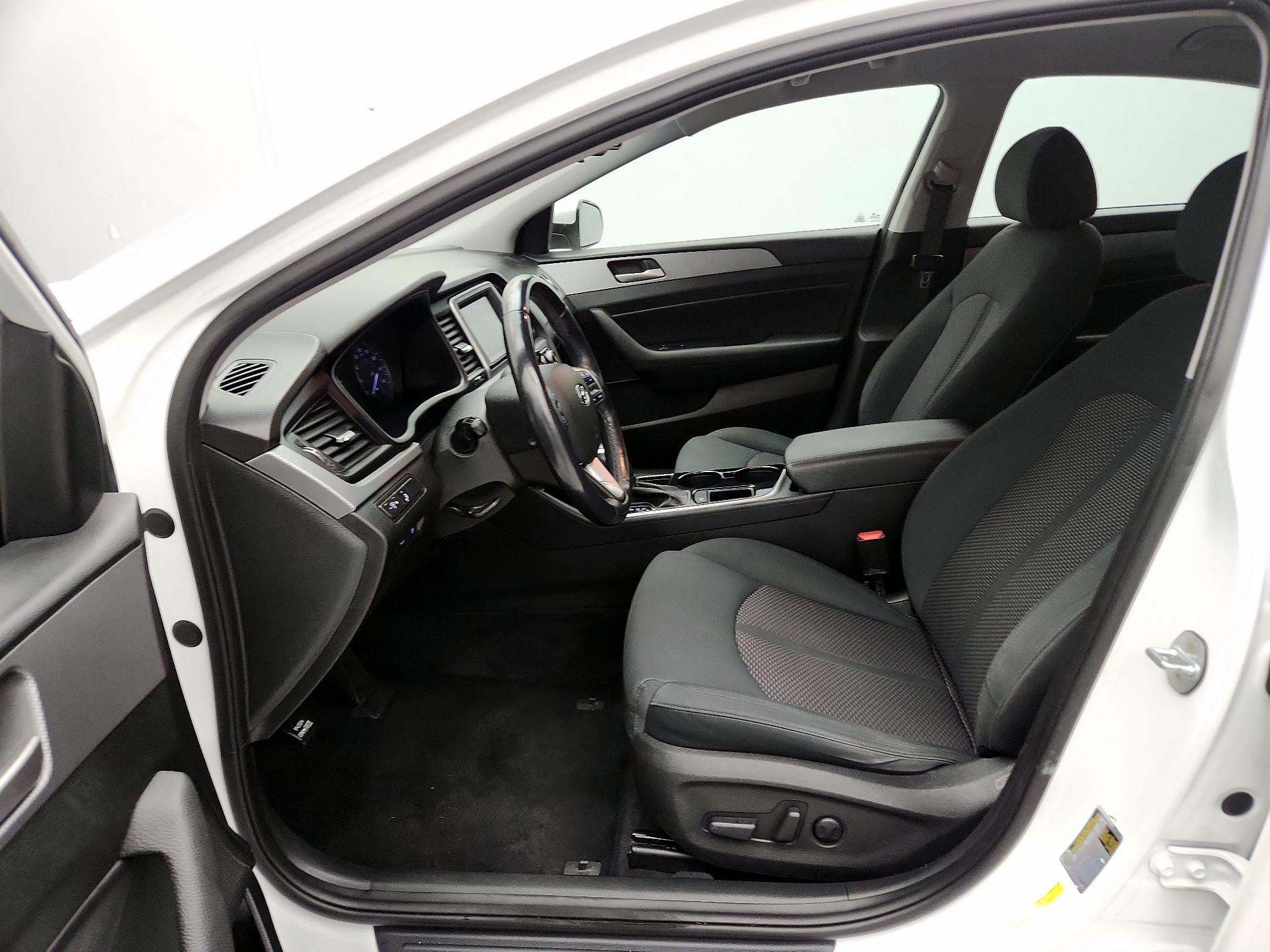 Thumbnail: 2019 Hyundai Sonata - 11