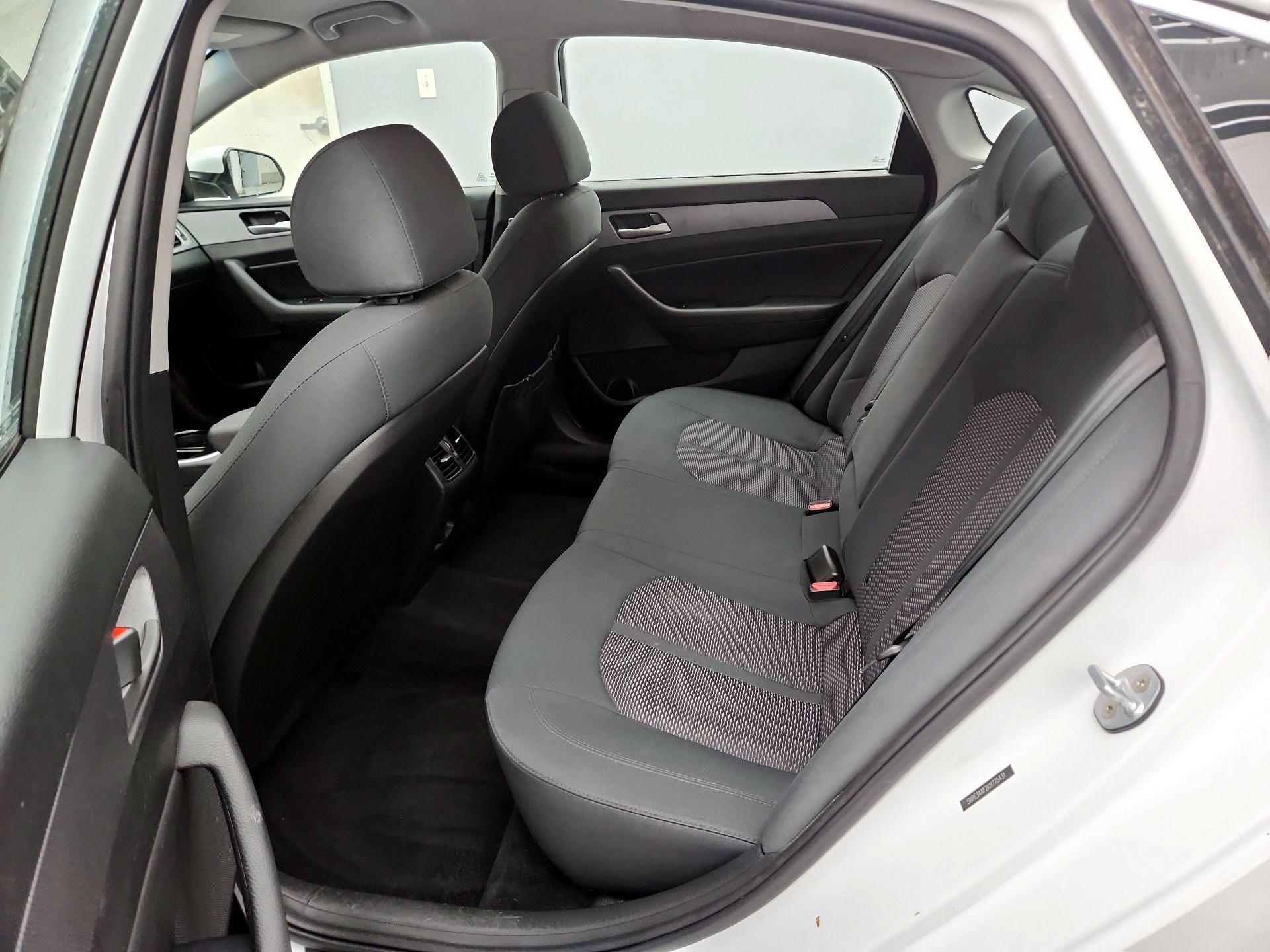 Thumbnail: 2019 Hyundai Sonata - 19