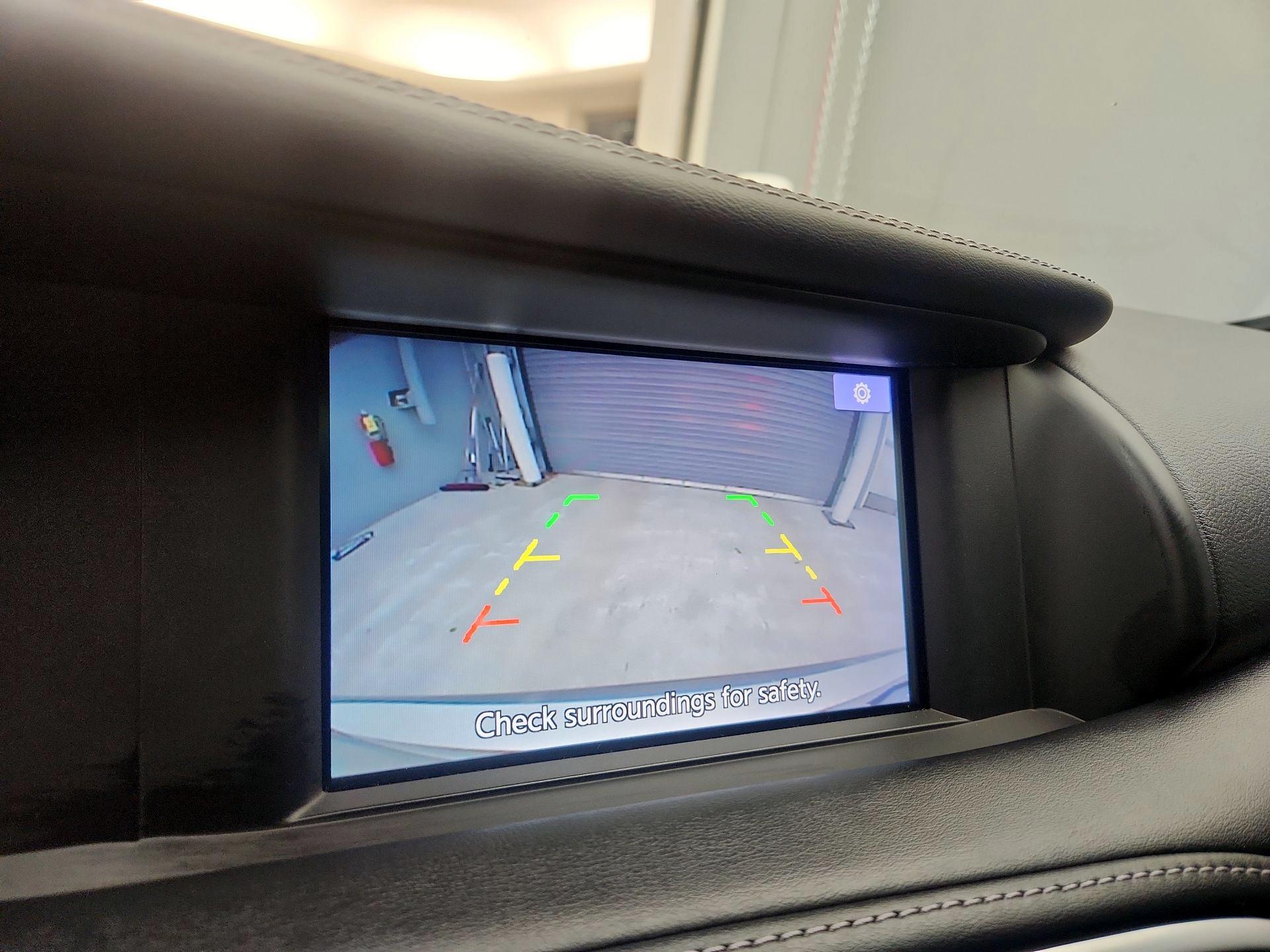 Thumbnail: 2018 INFINITI QX30 - 14