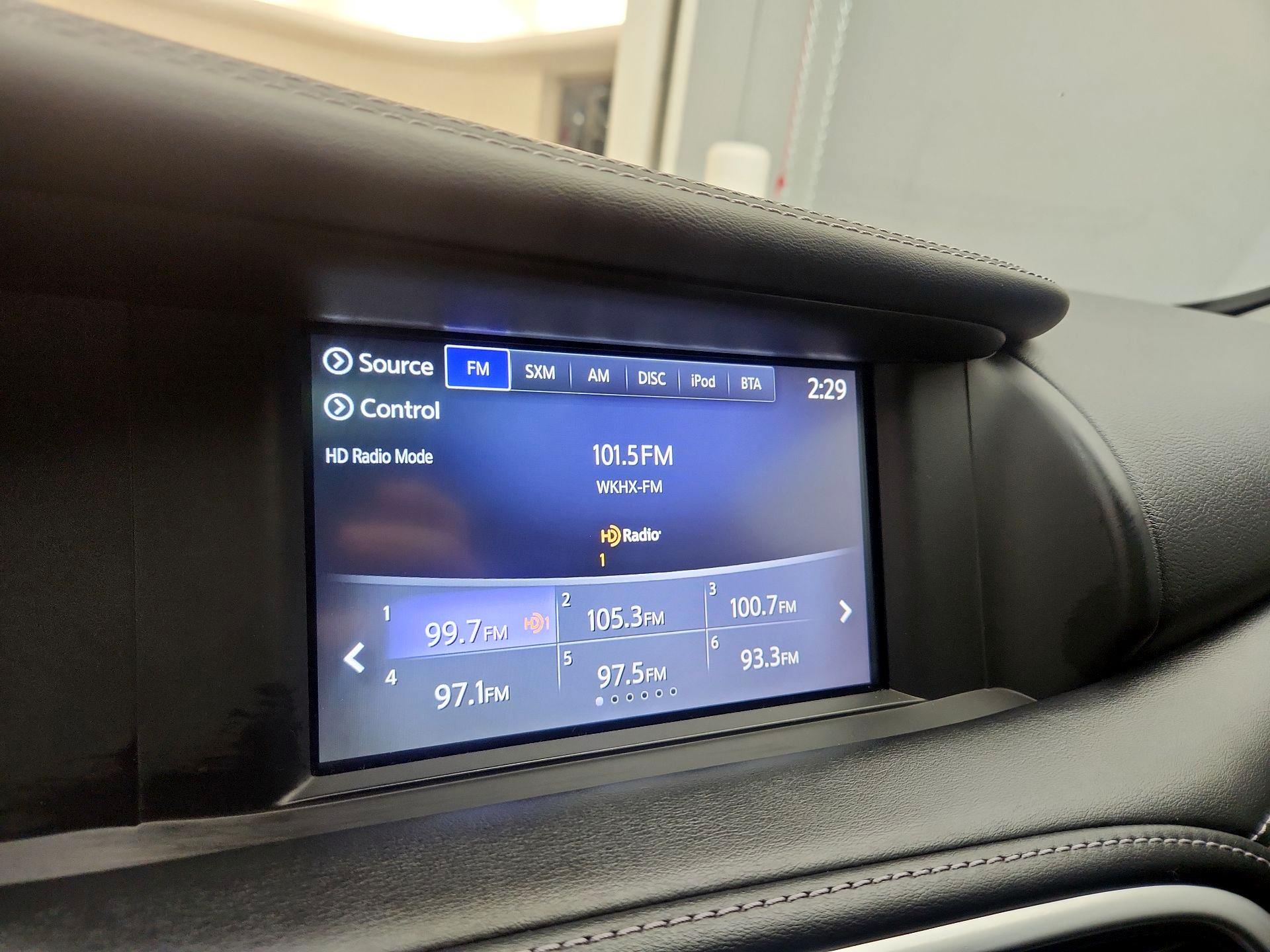 Thumbnail: 2018 INFINITI QX30 - 15