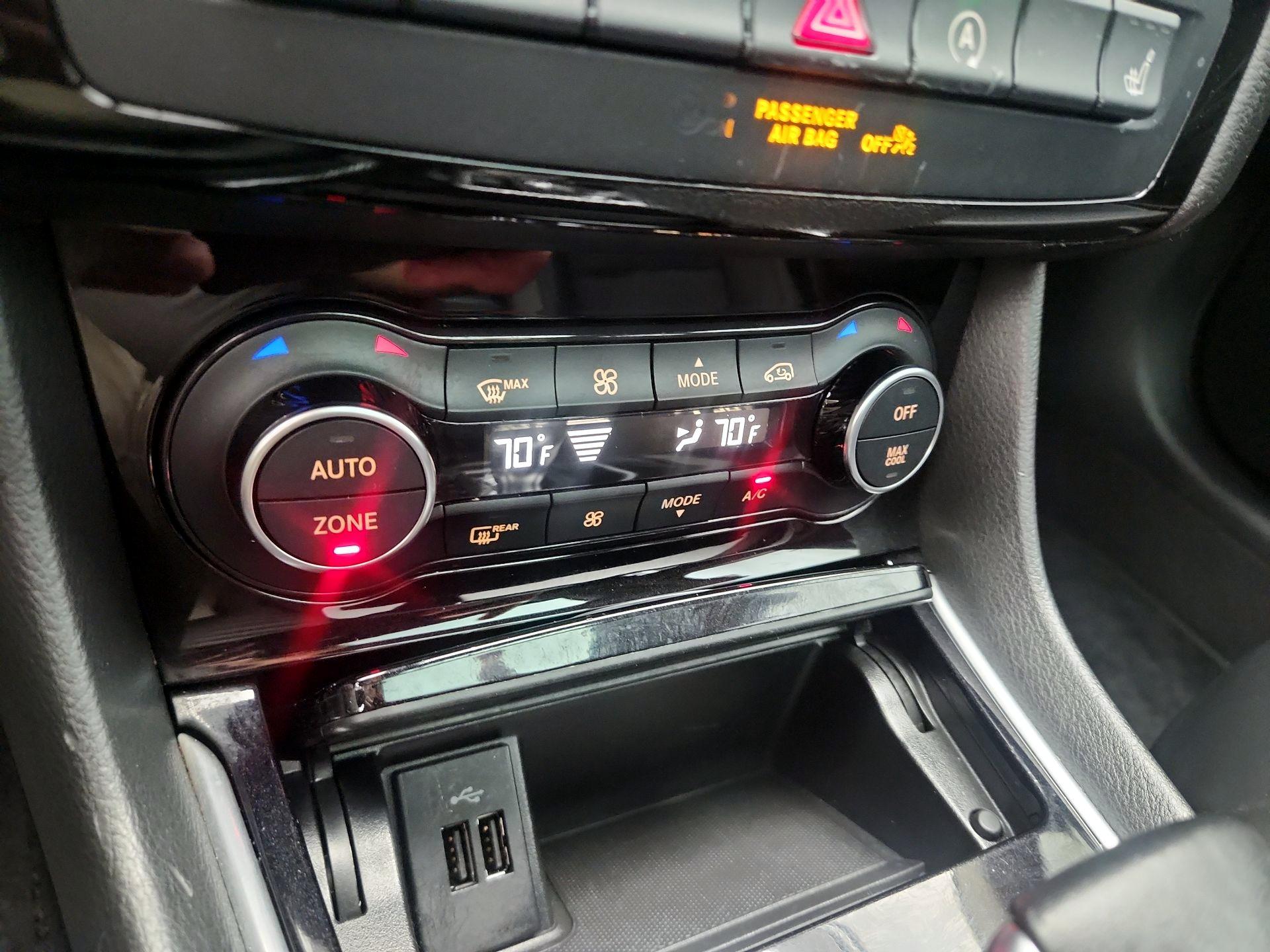 Thumbnail: 2018 INFINITI QX30 - 16