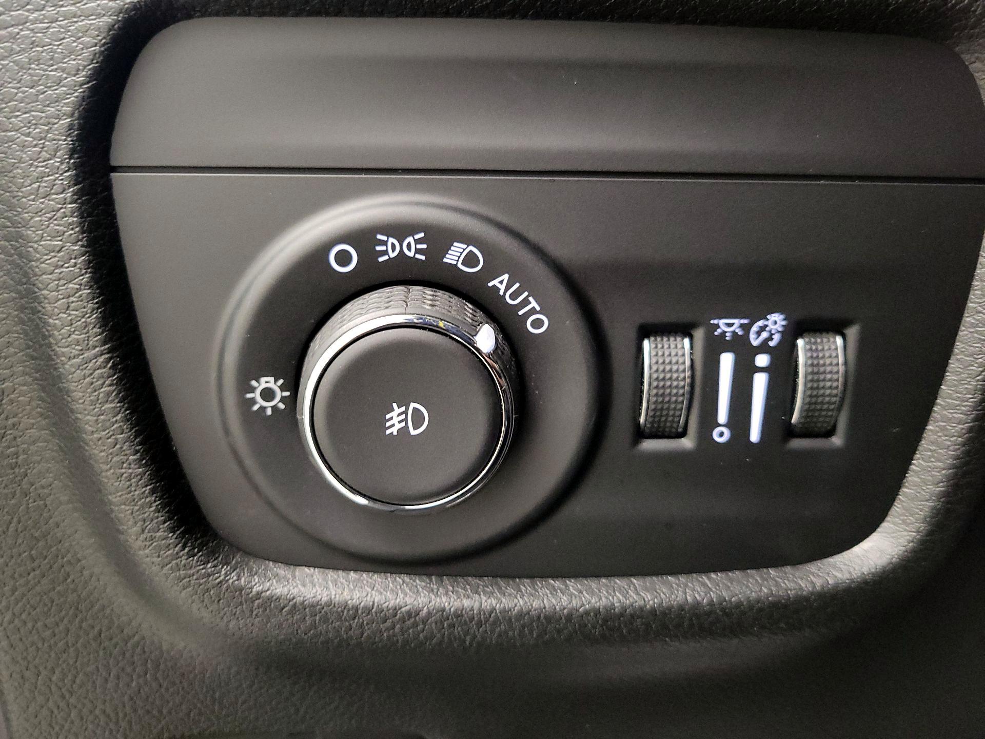 Thumbnail: 2023 Jeep Grand Cherokee - 13