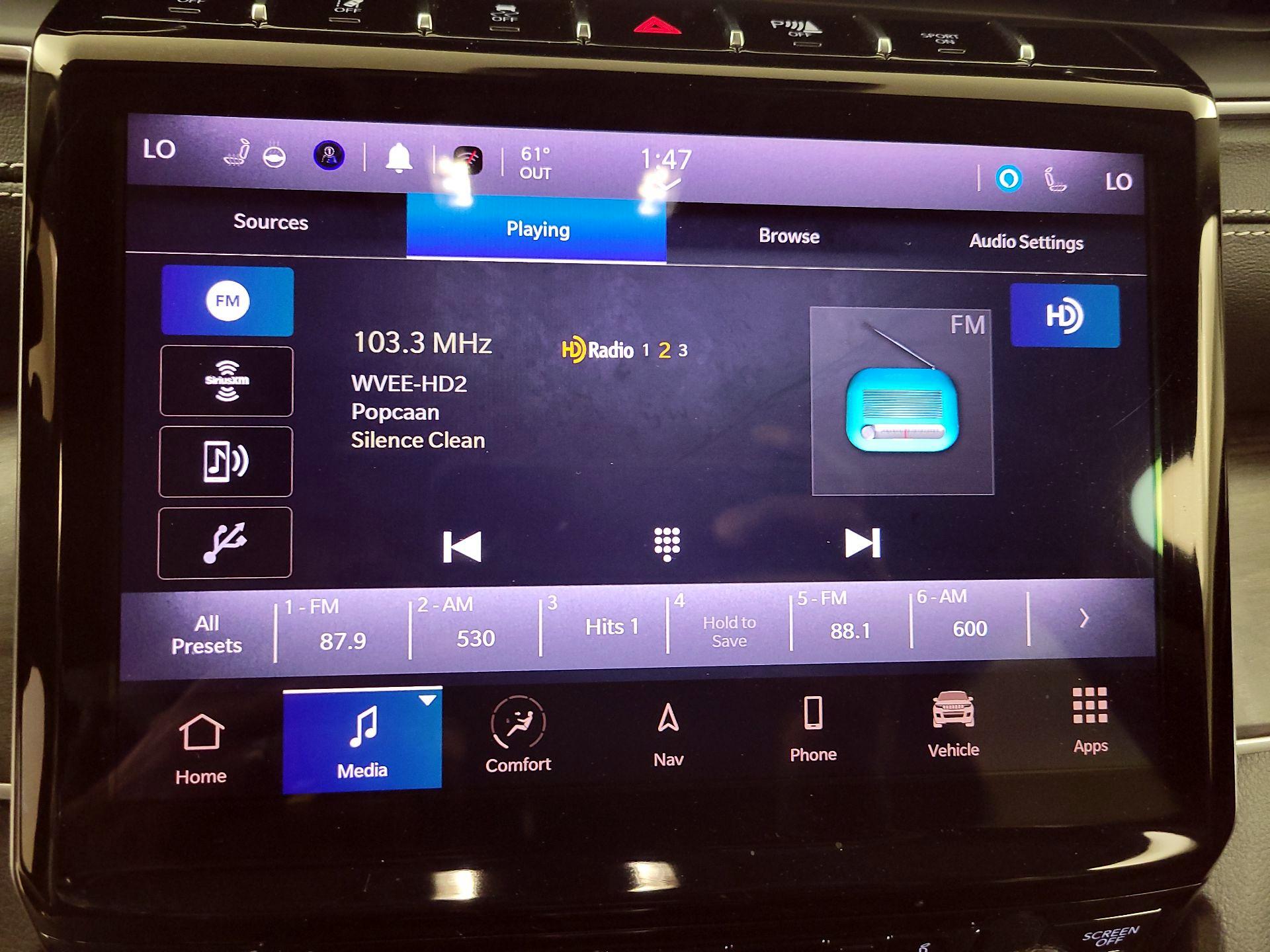 Thumbnail: 2023 Jeep Grand Cherokee - 16