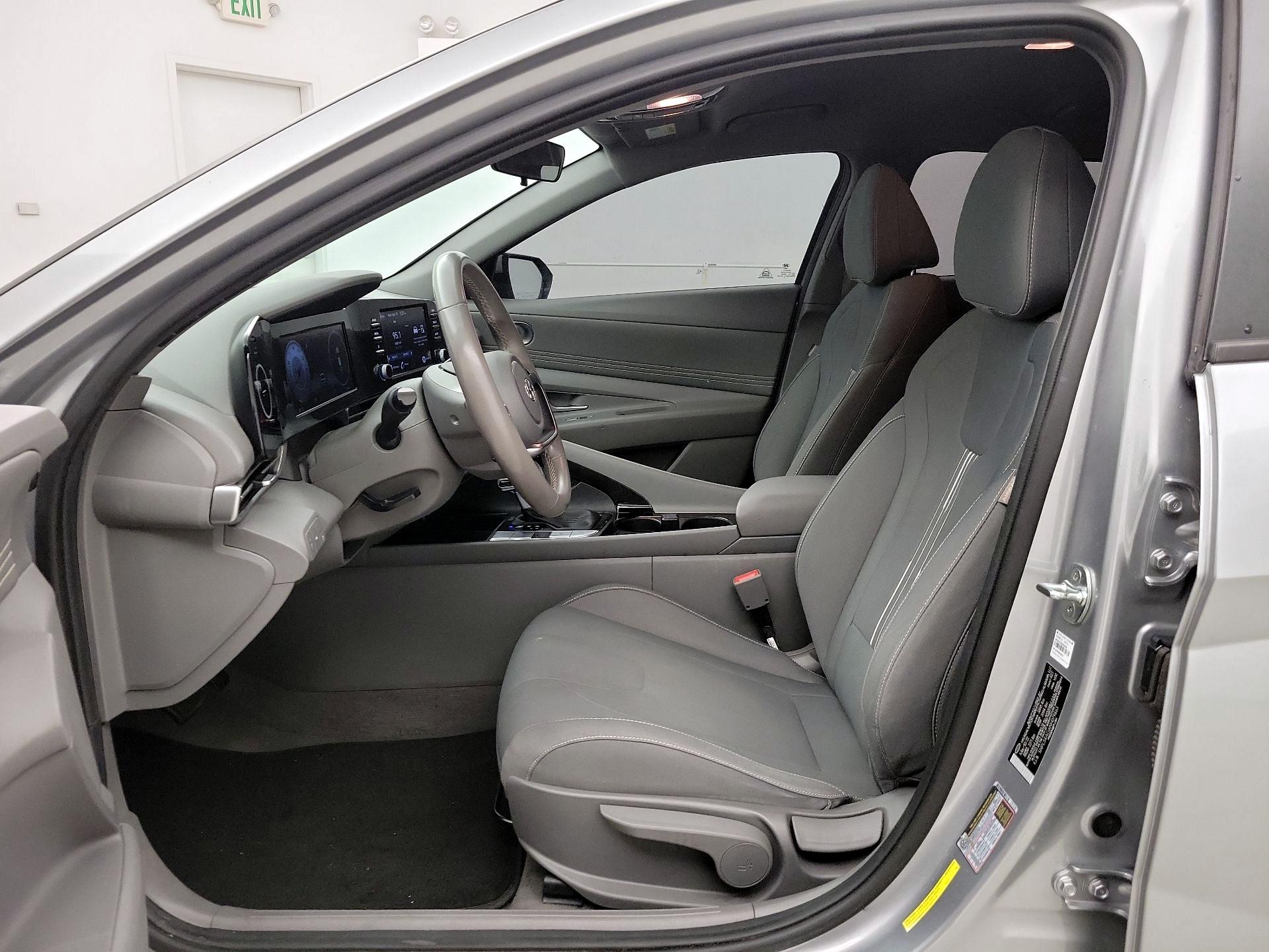 Thumbnail: 2022 Hyundai Elantra - 11