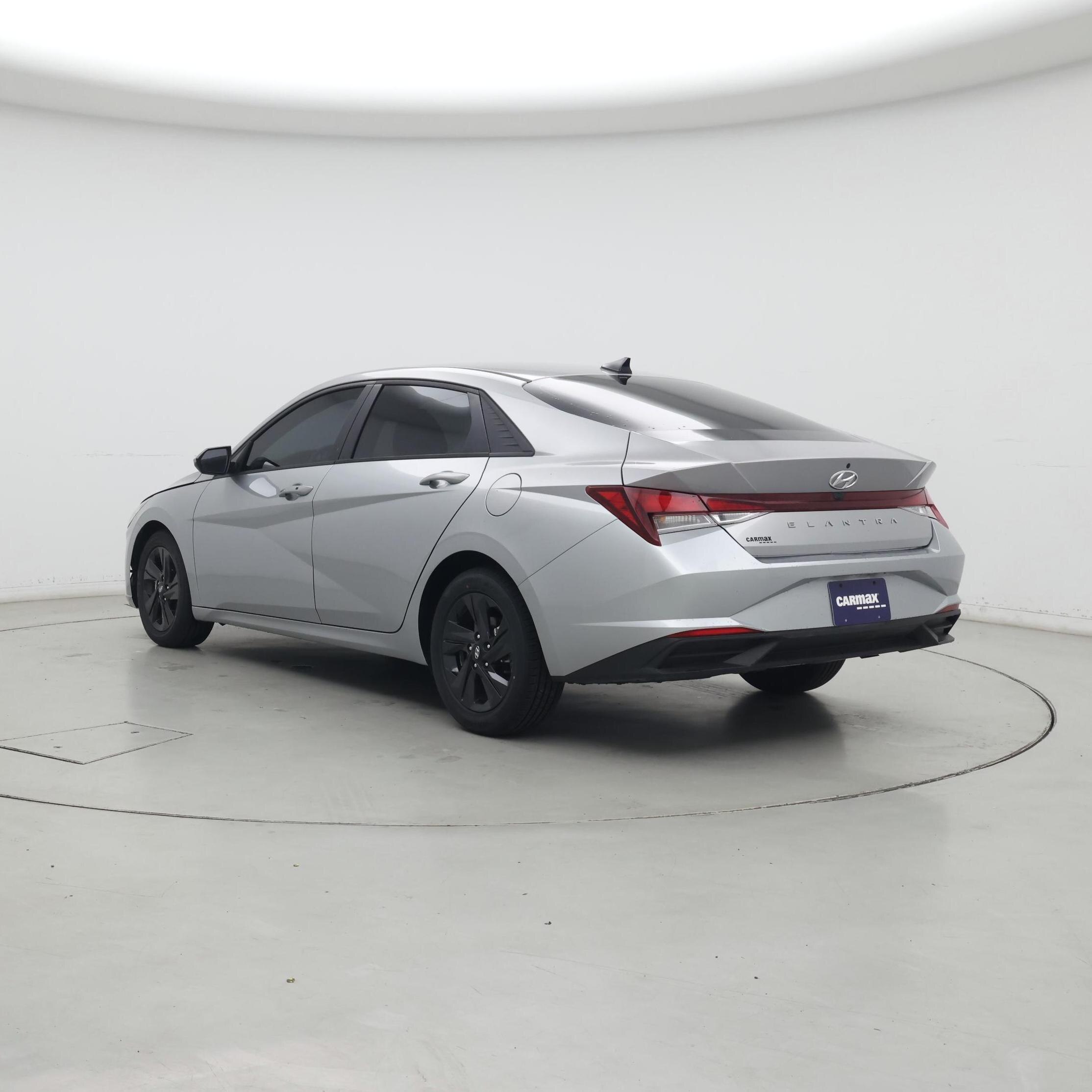 Thumbnail: 2022 Hyundai Elantra - 2