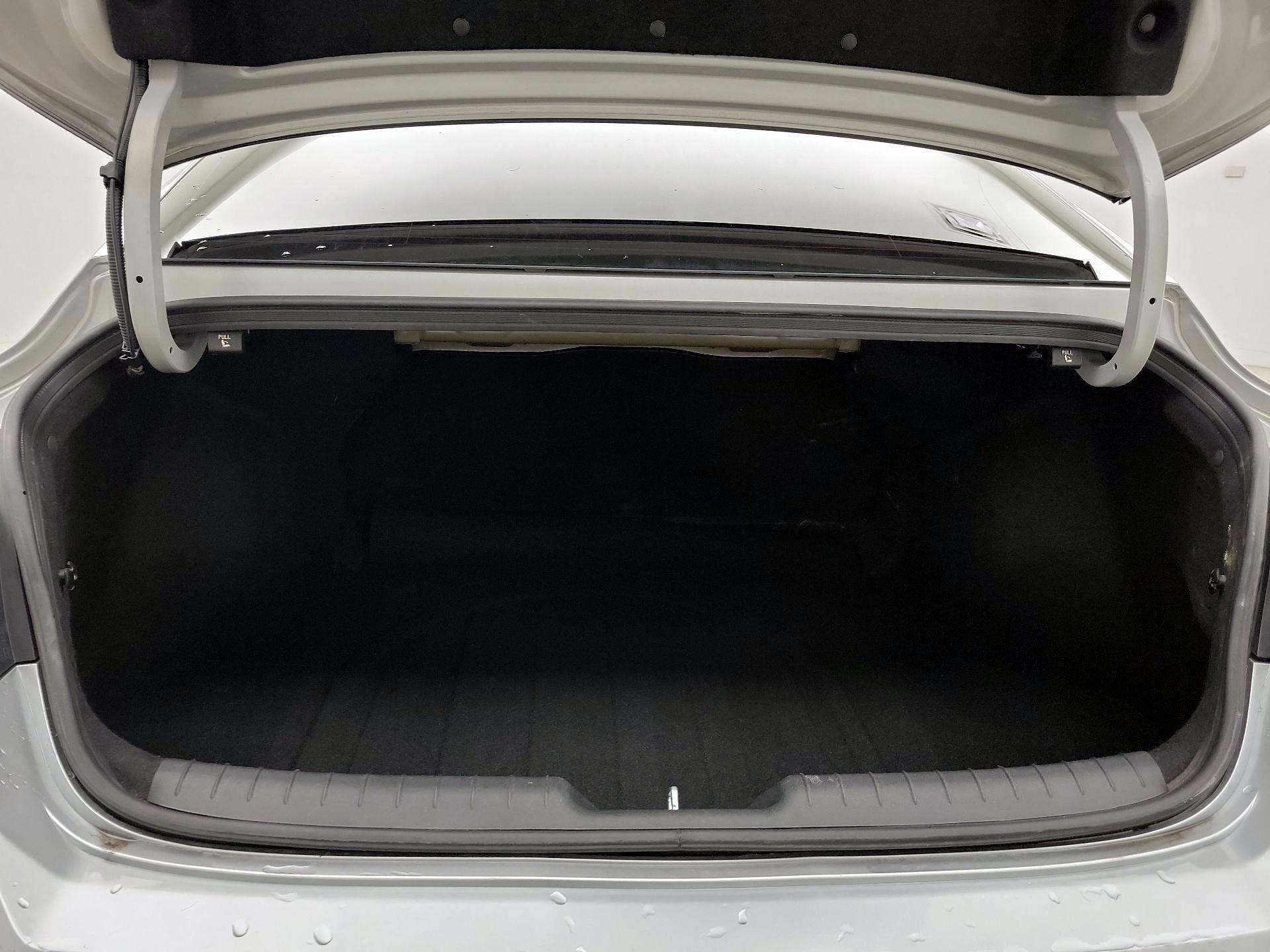 Thumbnail: 2022 Hyundai Elantra - 19