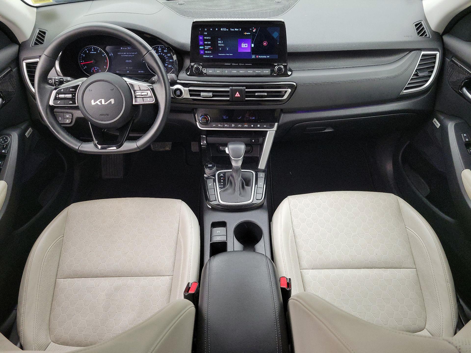 Thumbnail: 2023 Kia Seltos - 9