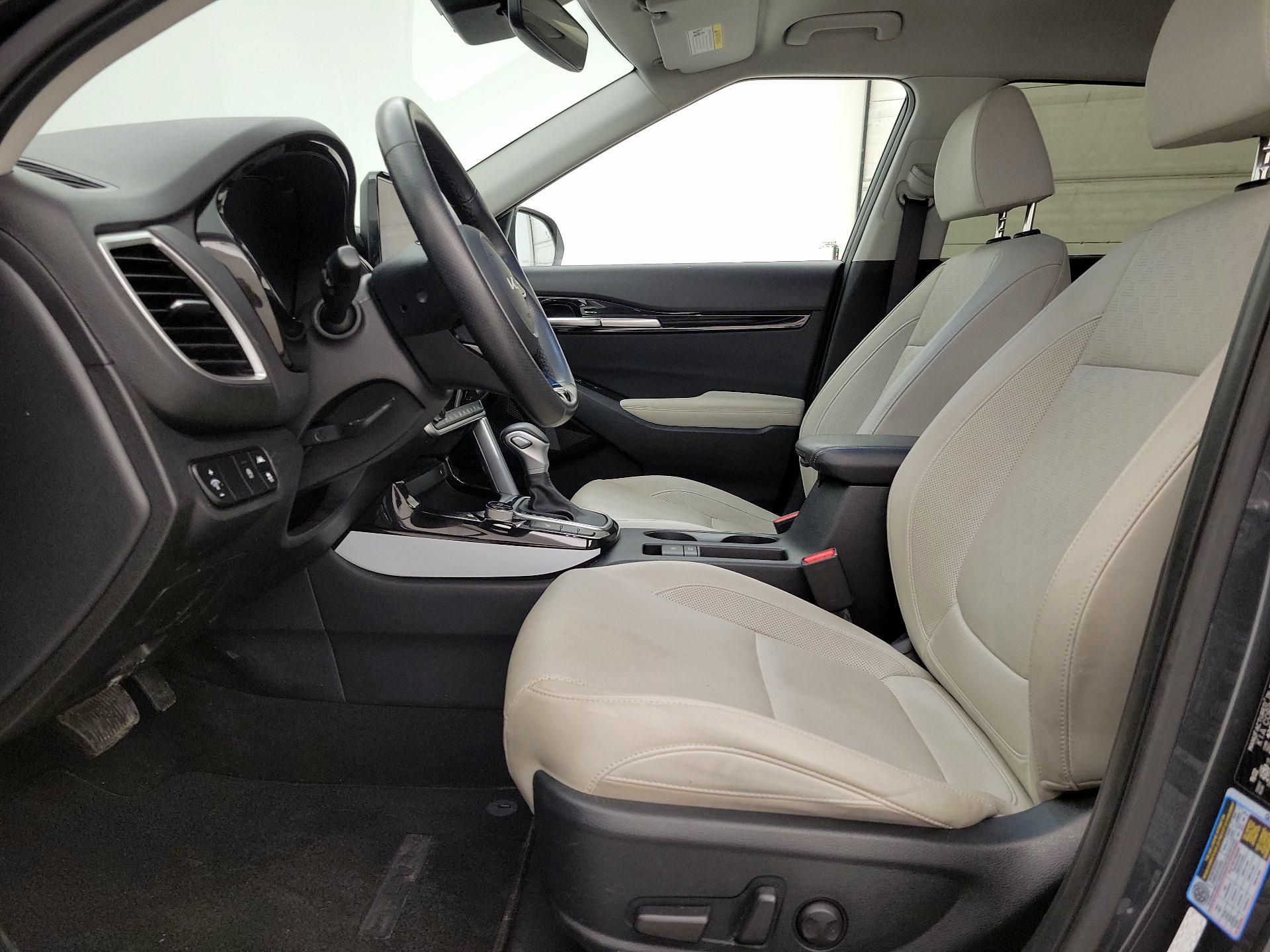 Thumbnail: 2023 Kia Seltos - 11