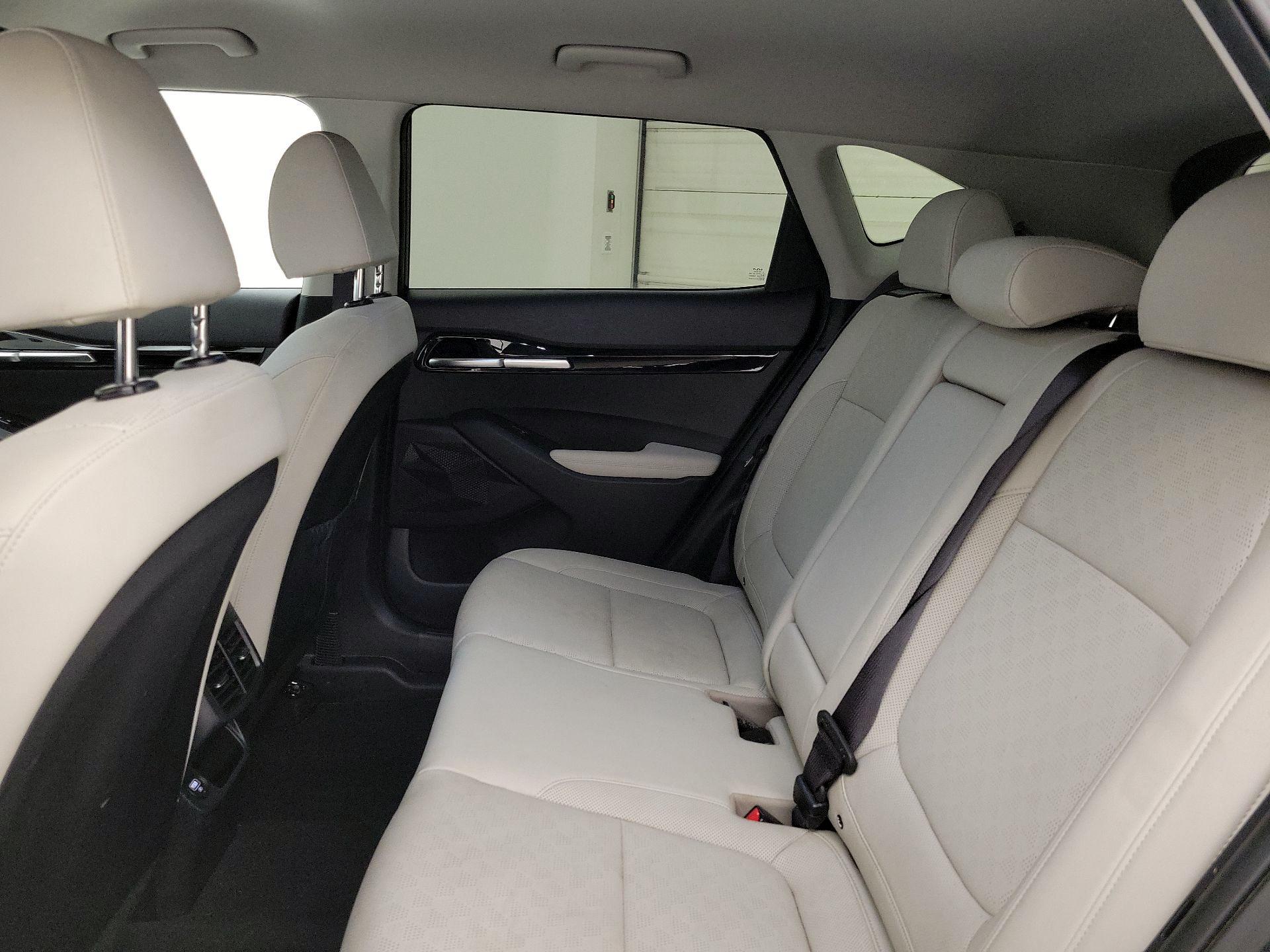 Thumbnail: 2023 Kia Seltos - 20