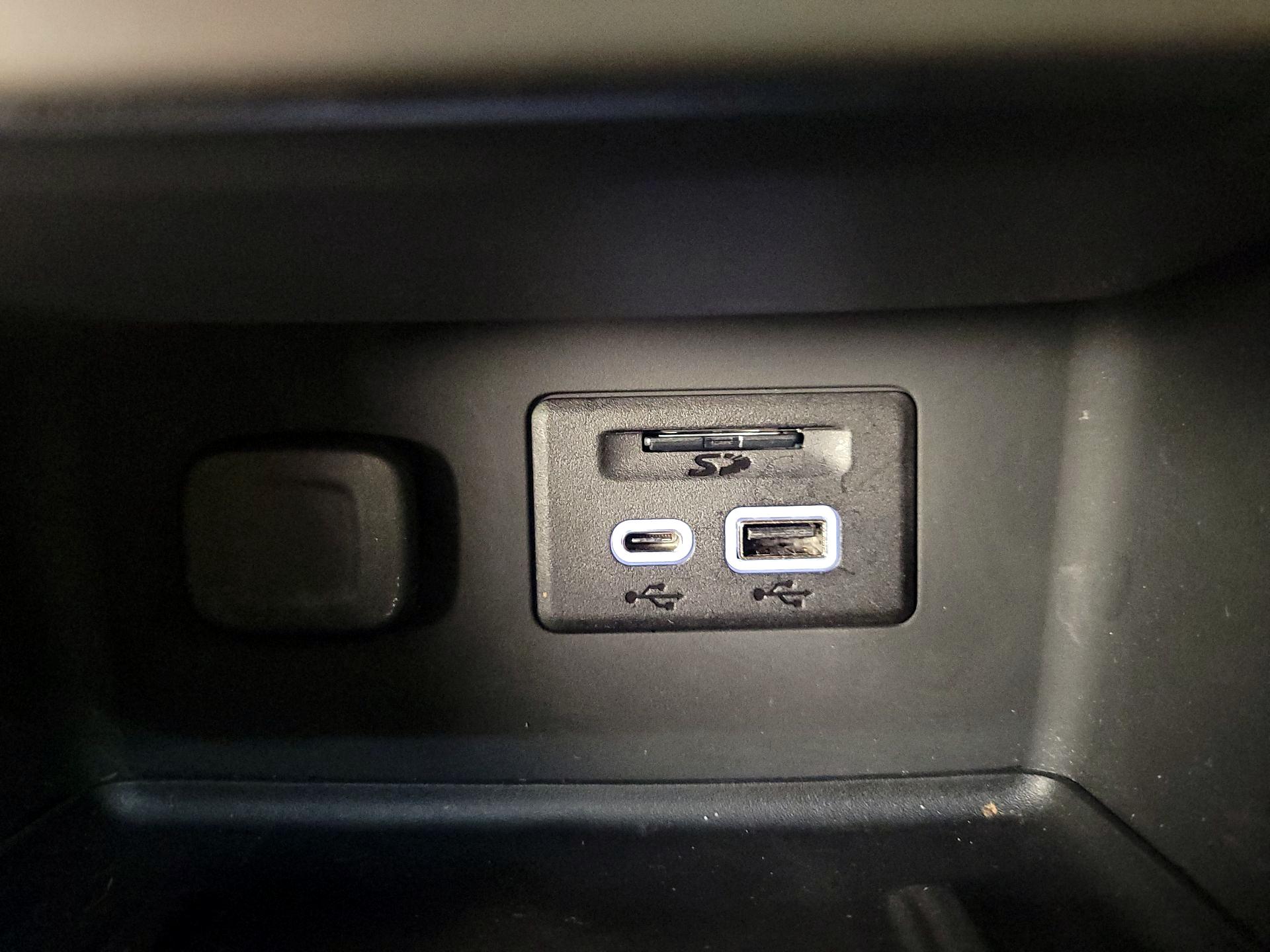 Thumbnail: 2023 GMC Acadia - 19