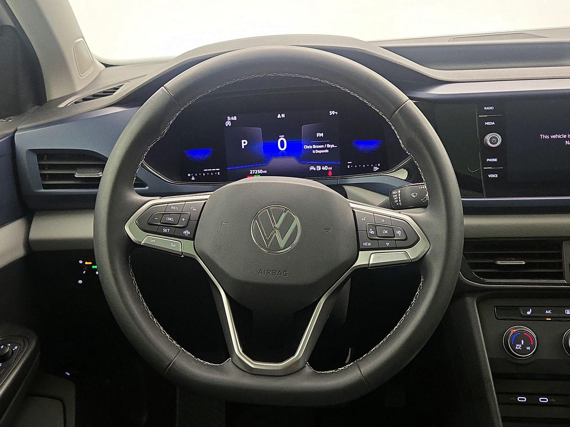 Thumbnail: 2022 Volkswagen Taos - 10