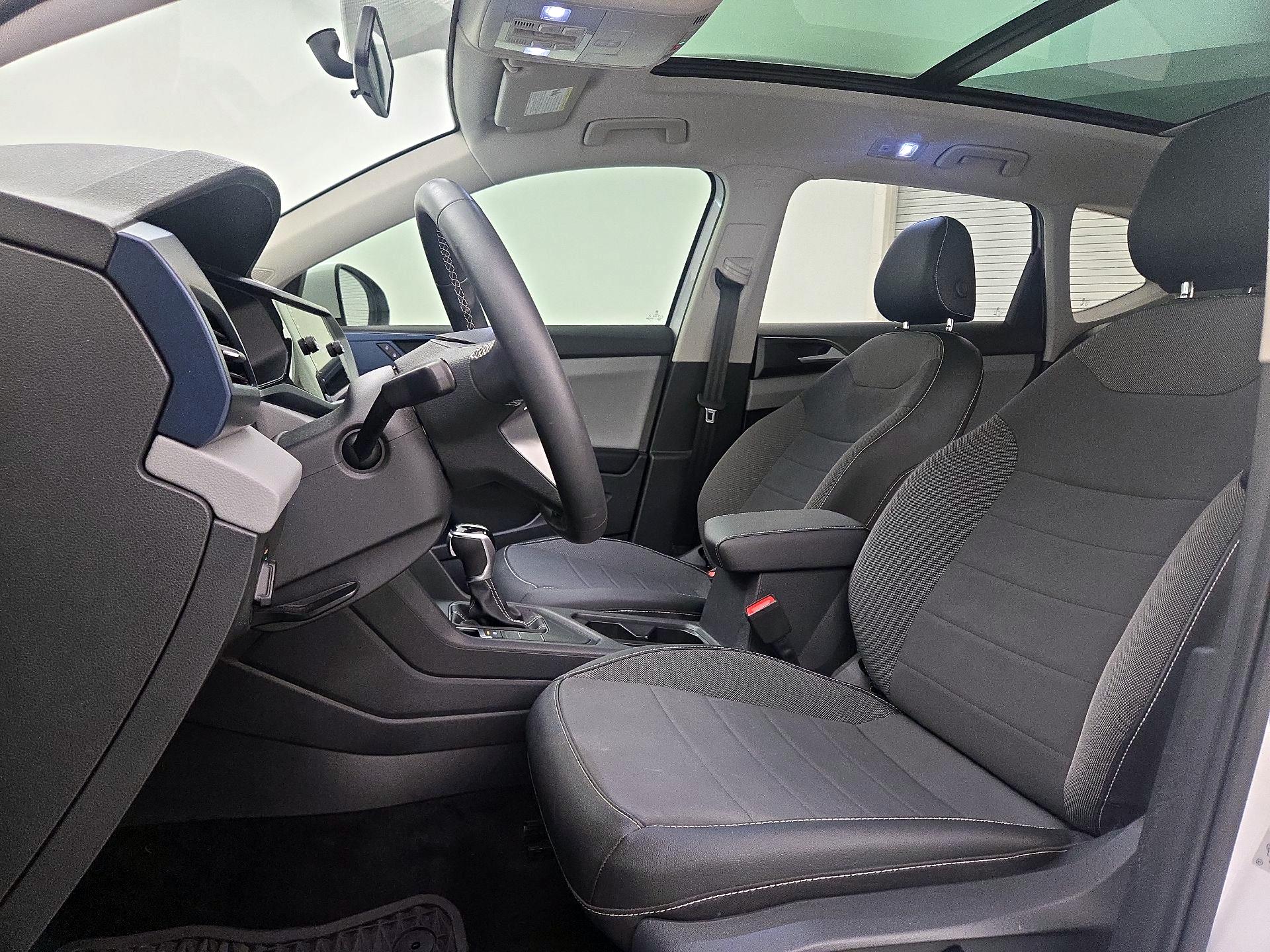 Thumbnail: 2022 Volkswagen Taos - 11