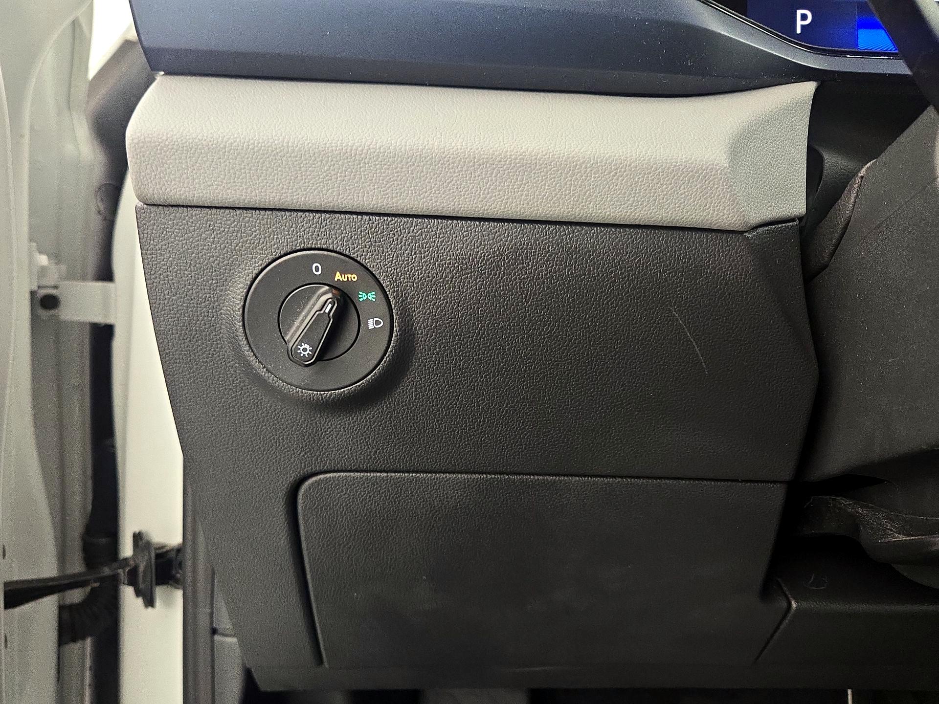 Thumbnail: 2022 Volkswagen Taos - 13