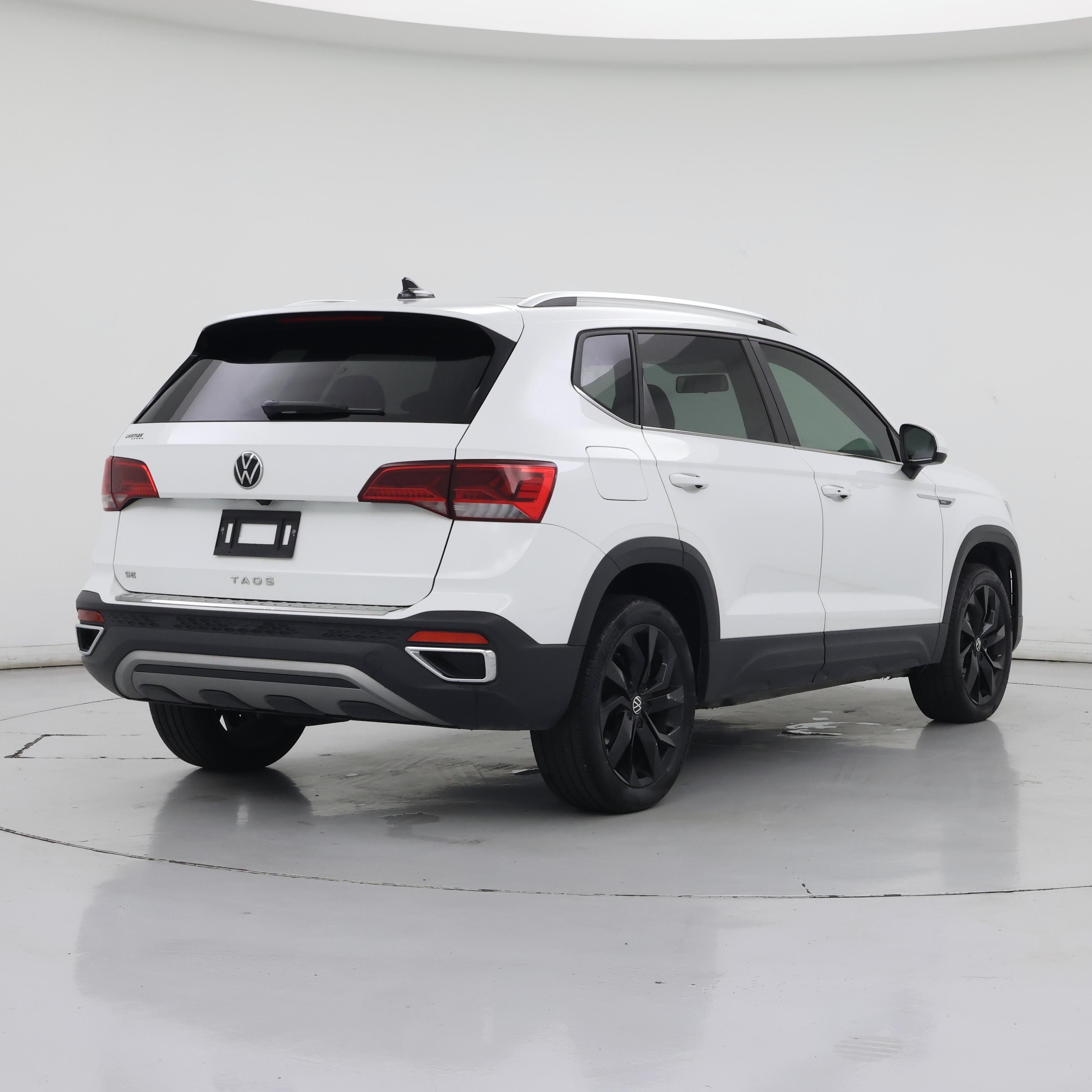 Thumbnail: 2022 Volkswagen Taos - 8