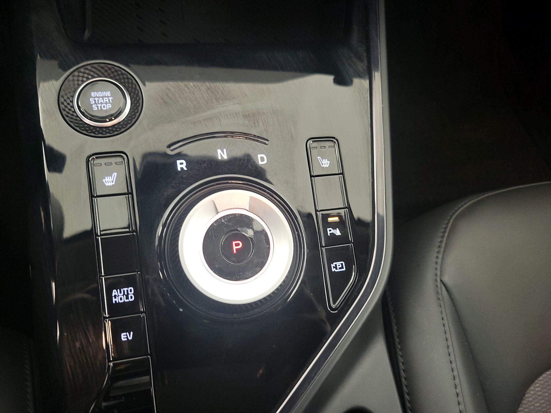 Thumbnail: 2024 Kia Niro - 18